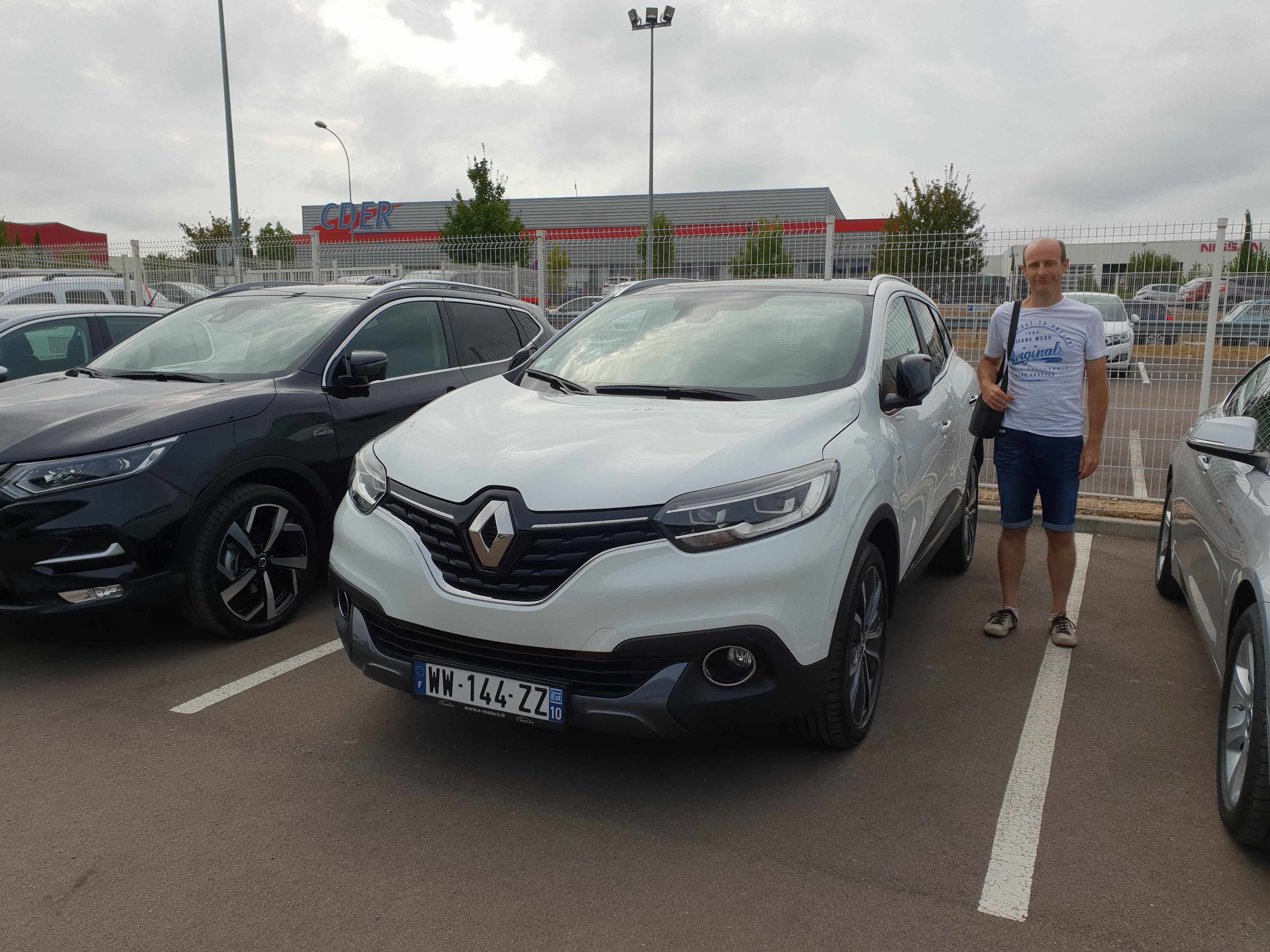 Avis-mandataire-auto-Emotors-Renault-Kadjar-Intens-tce-165-energy-plus-bose-toit-vitr.