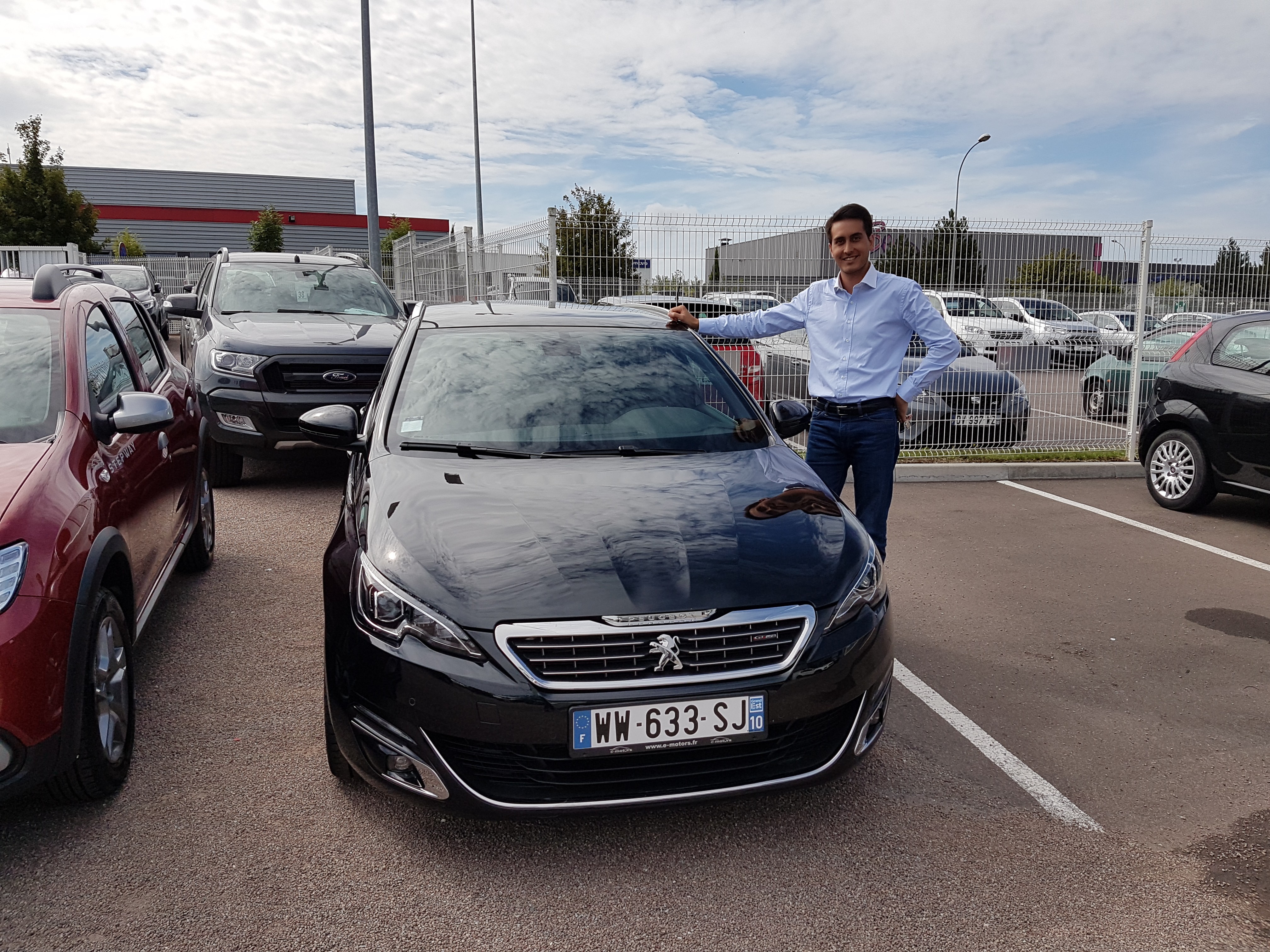 Avis-mandataire-auto-Emotors-Peugeot-308-sw-Gt-line-puretech-130-plus-toit-vitr.