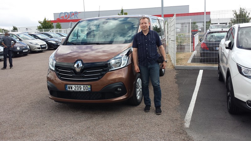 Avis-mandataire-auto-Emotors--Renault-trafic-combi-intens-l1-dci-120-energy-8-places-.