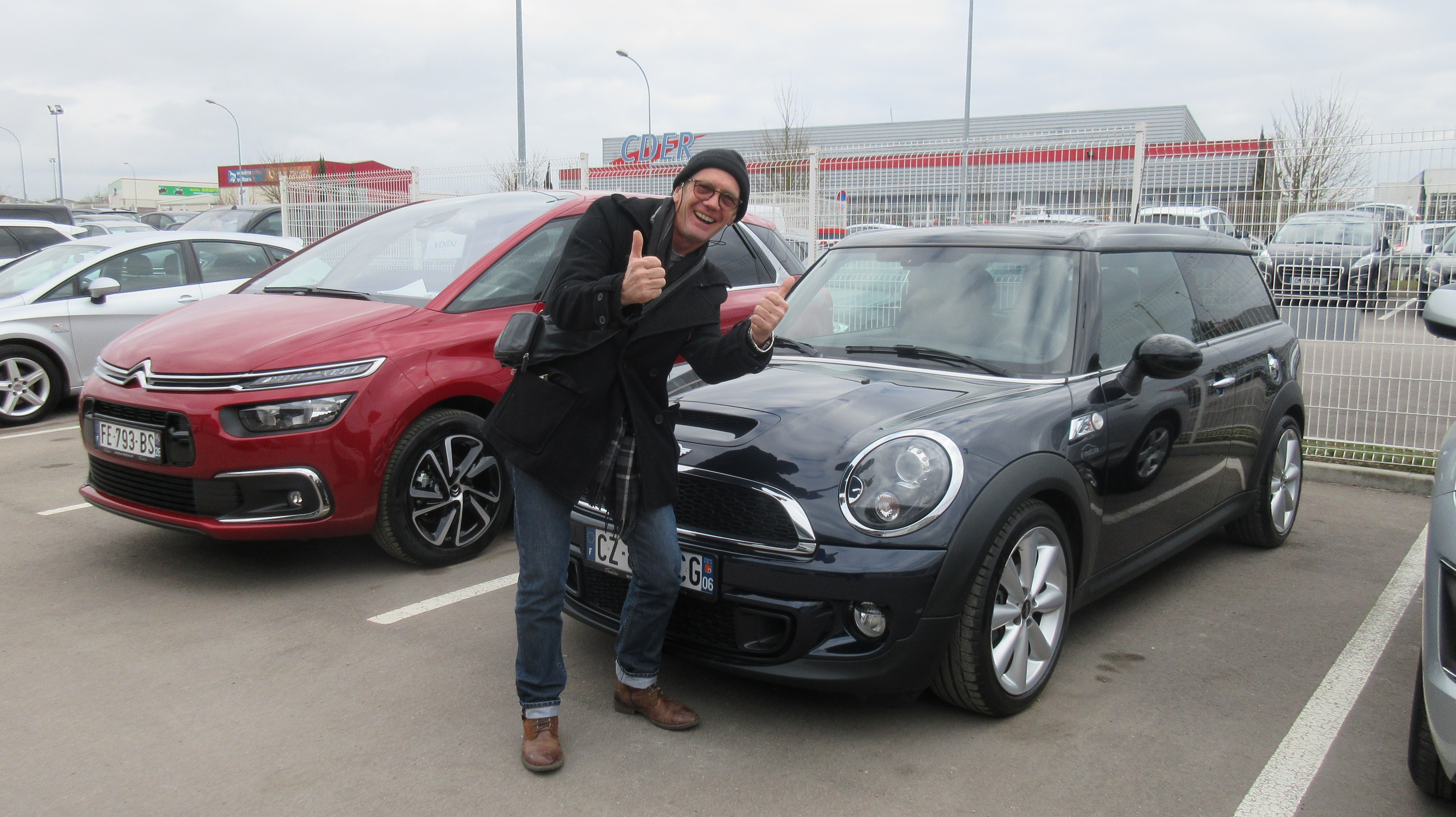 Avis-mandataire-auto-Emotors-Mini-Mini-clubman-r55-Mini-clubman-cooper-s-pack-red-hot-chili-ii-d-143.