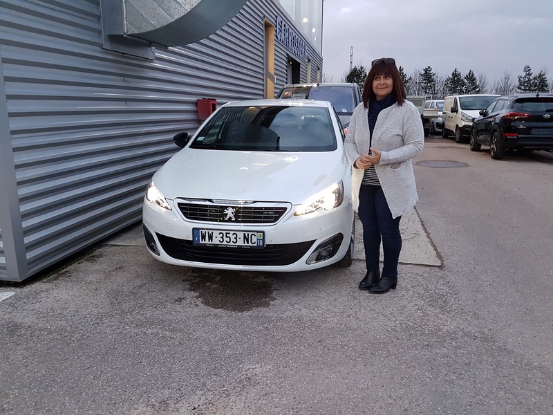 Avis-mandataire-auto-Emotors-Peugeot-308-Gt-line-bluehdi-150-eat6.