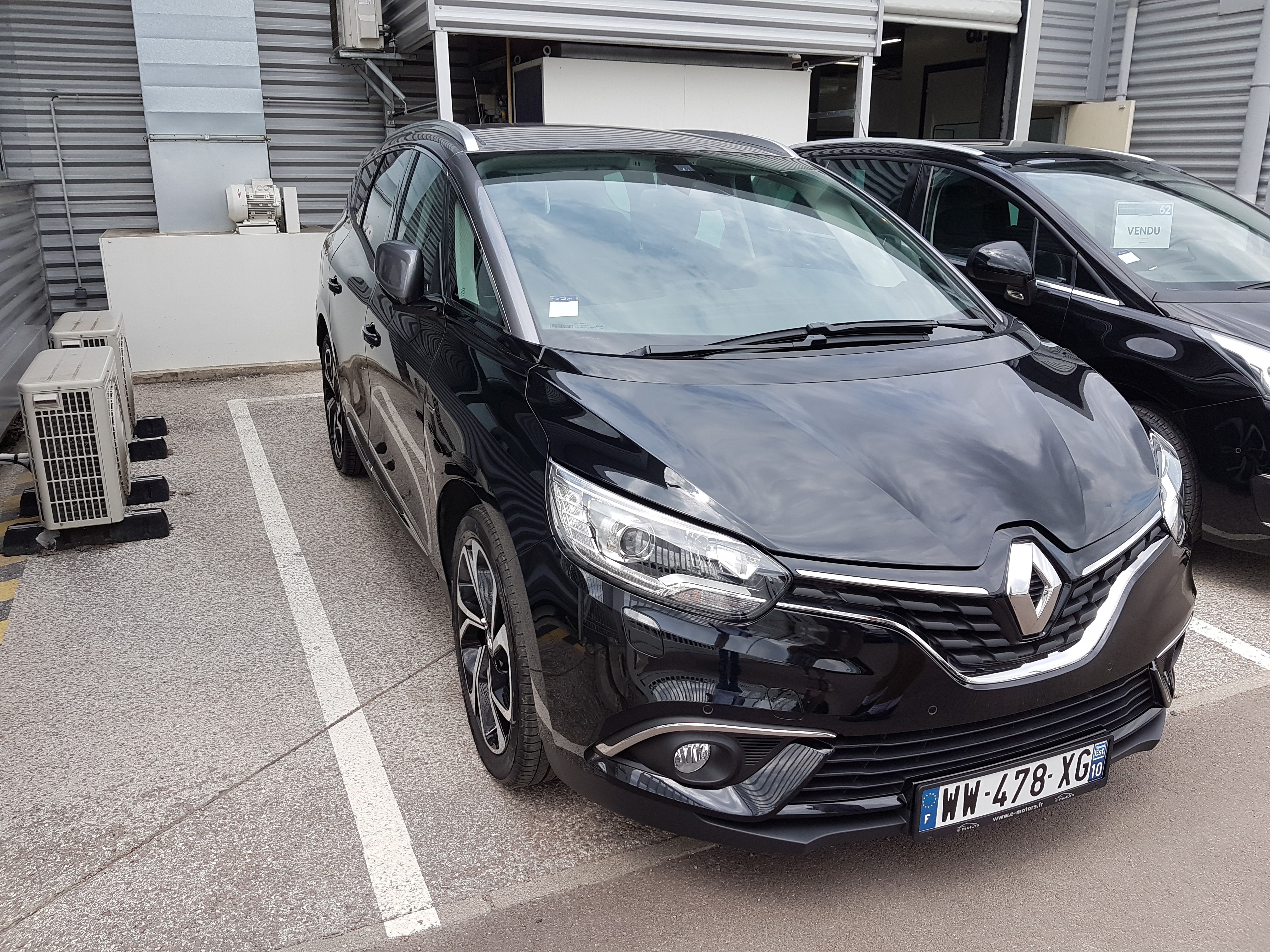 Avis-mandataire-auto-Emotors-Renault-Grand-scenic-Grand-sc-nic-intens-tce-165-energy-edc-5places-plus-bose.
