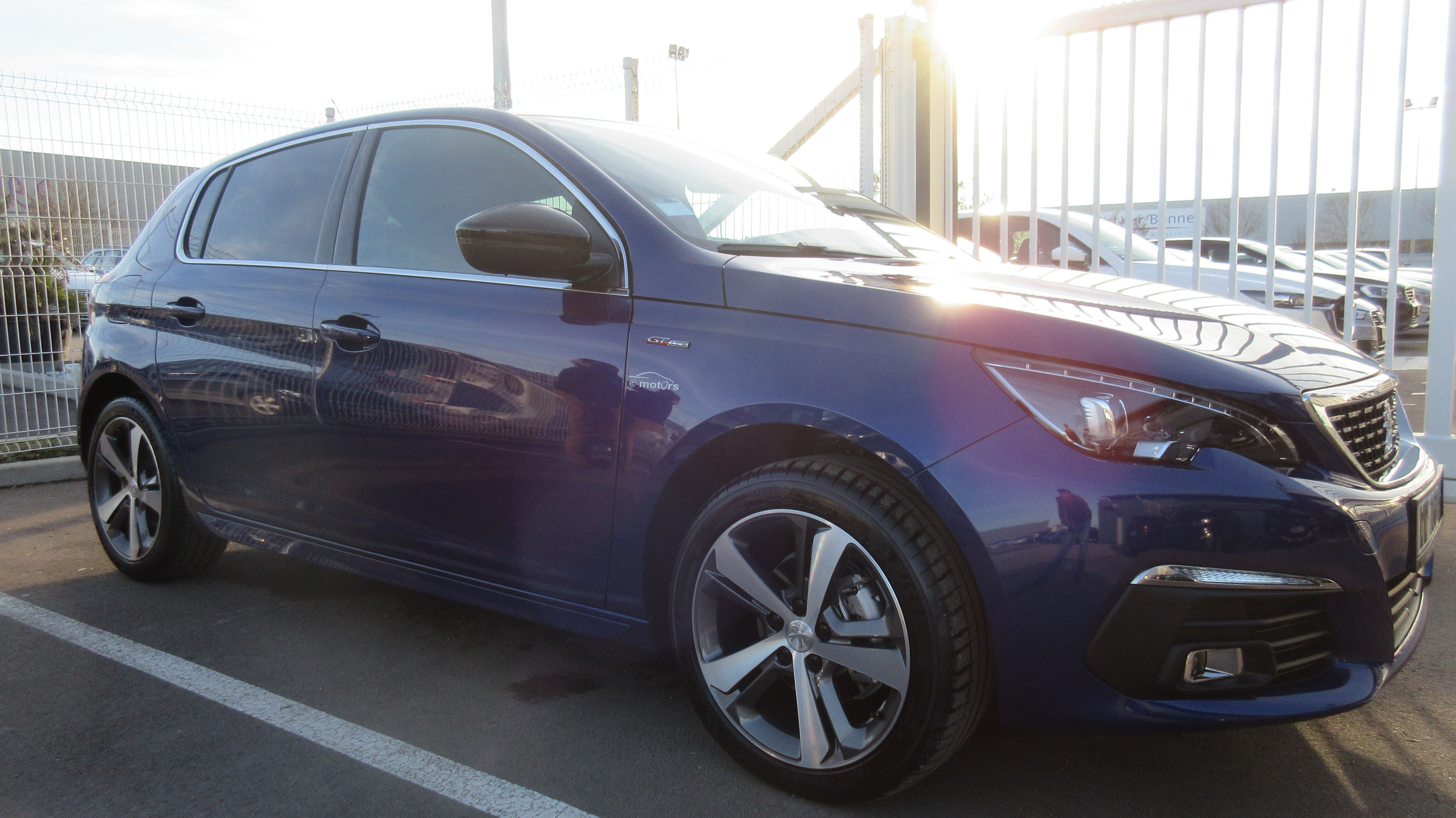 Avis-mandataire-auto-Emotors-Peugeot-308-Gt-line-bluehdi-130-eat8-s-s.