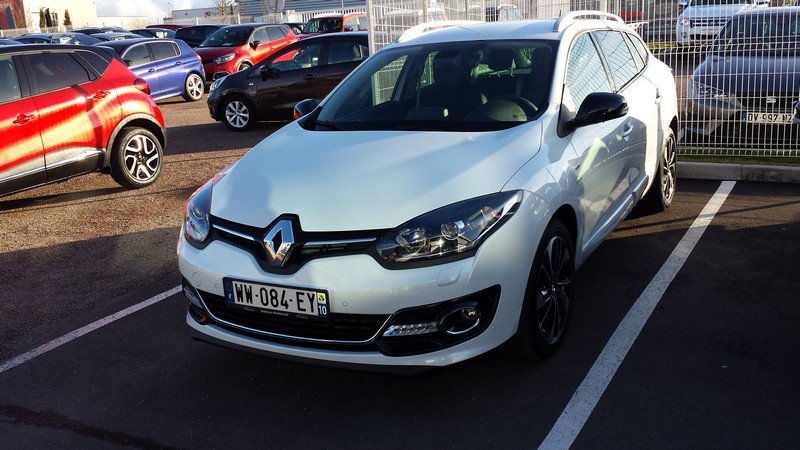 Avis-mandataire-auto-Emotors--Renault-megane-iii-estate-bose-tce-130-edc-.