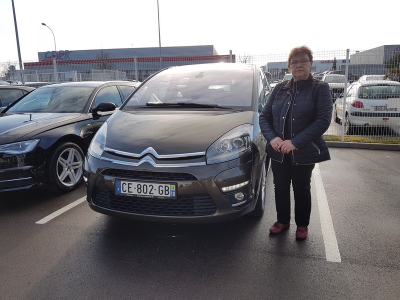 Avis-mandataire-auto-Emotors-Citroen-C4-picasso-Exclusive-hdi-110-bmp-plus-ja-17.