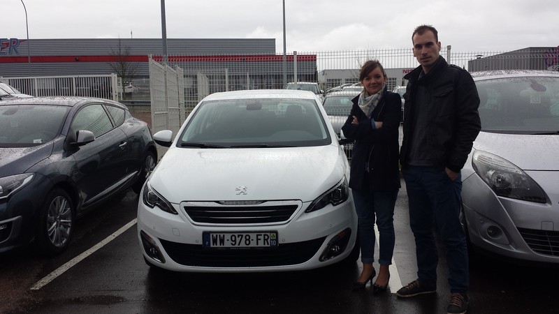Avis-mandataire-auto-Emotors--Peugeot-308-allure-puretech-130-plus-jantes-17-.