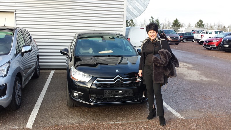 Avis-mandataire-auto-Emotors--Citroen-ds4-so-chic-e-hdi-115-s-s-.