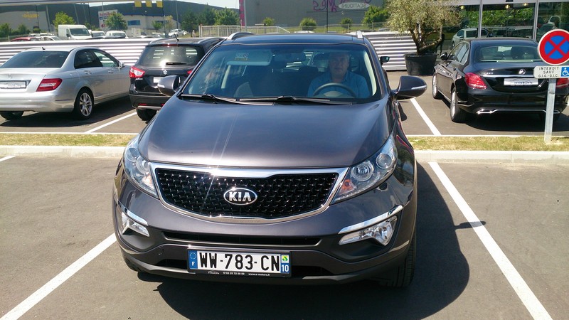 Avis-mandataire-auto-Emotors--Kia-sportage-active-crdi-136-4x2-plus-gps-plus-toit-vitr-.
