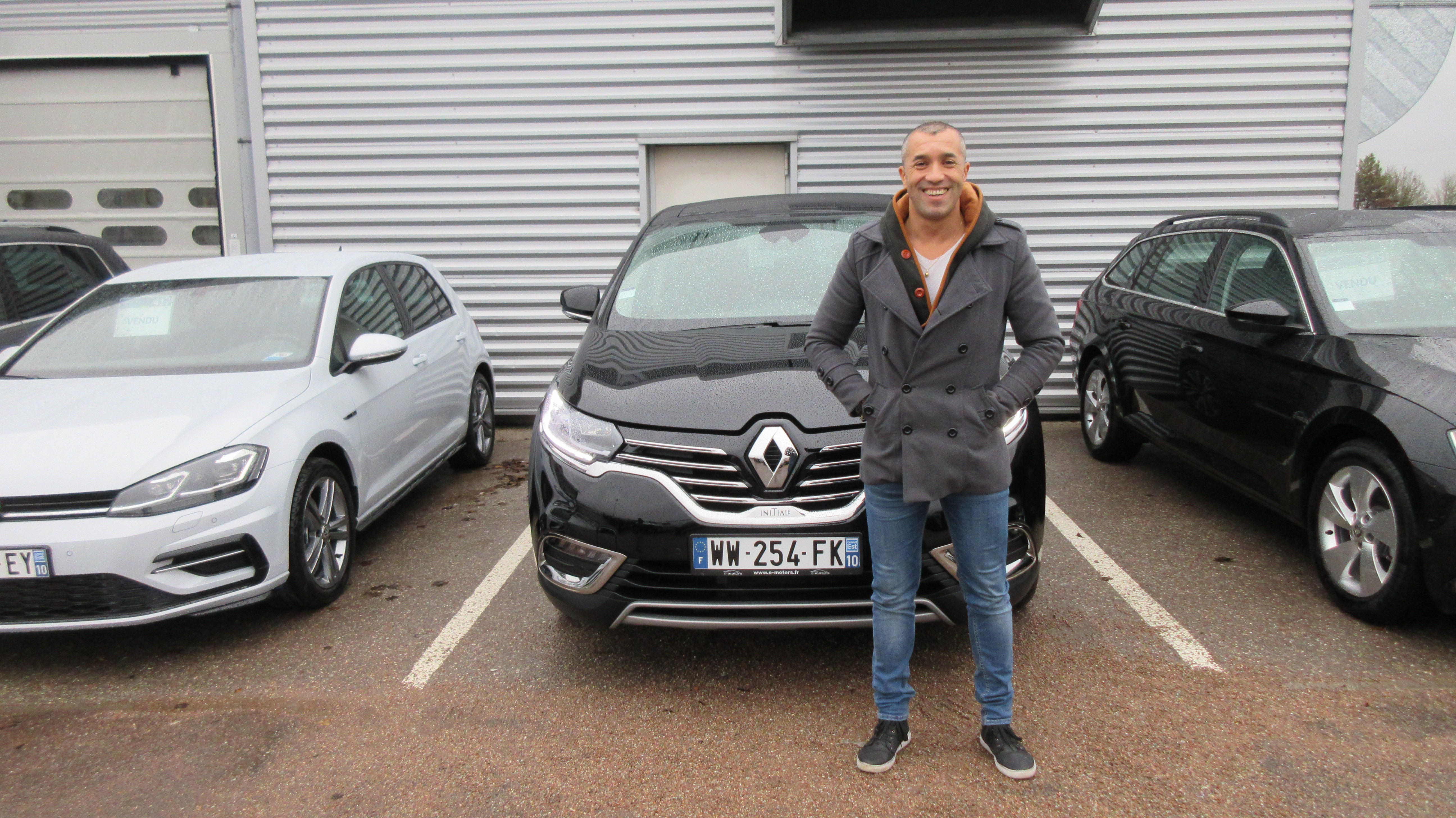 Avis-mandataire-auto-Emotors-Renault-Espace-Initiale-paris-dci-160-edc-7places-plus-toit-vitr-cuir-brun.