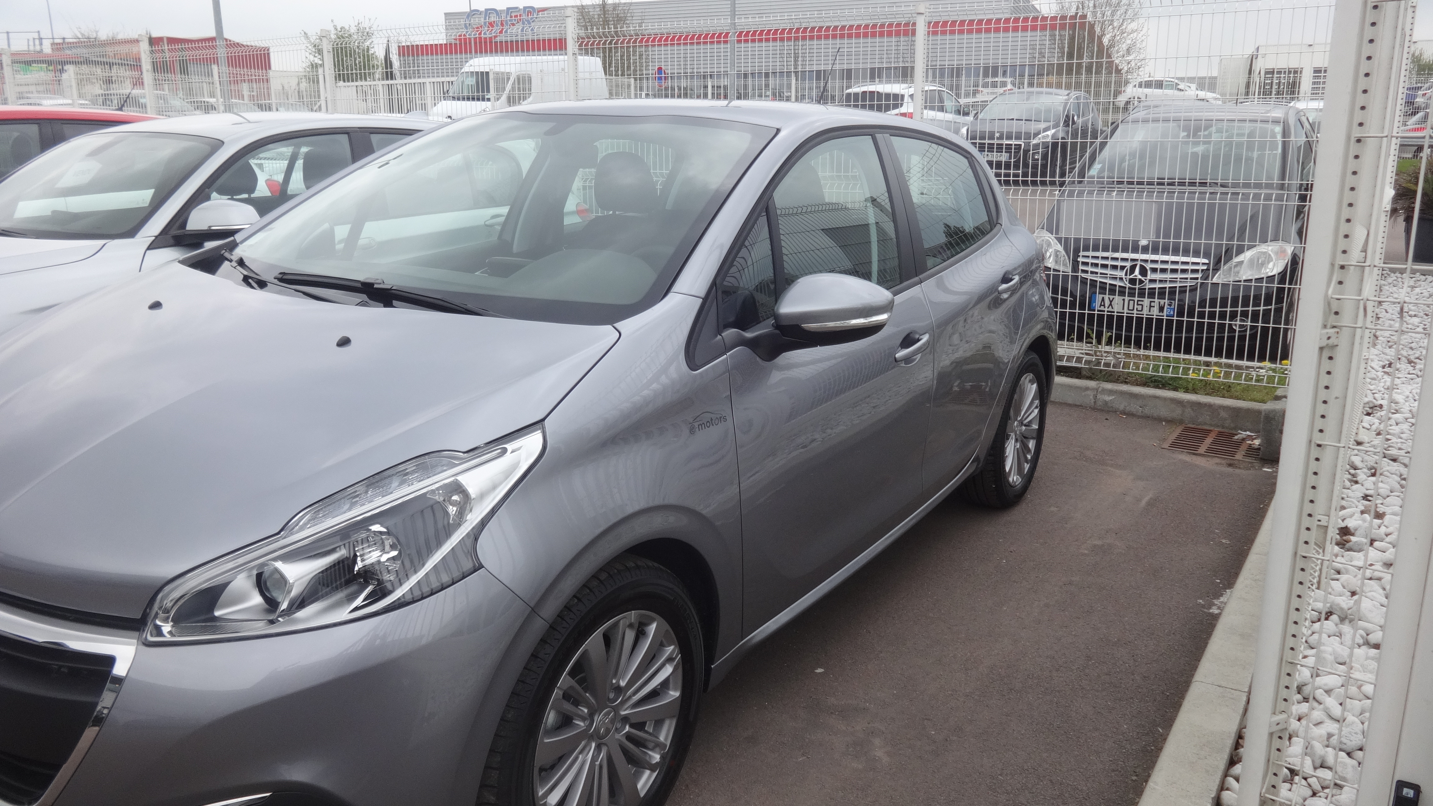 Avis-mandataire-auto-Emotors-Peugeot-208-Active-puretech-82-5p-plus-jantes-16.