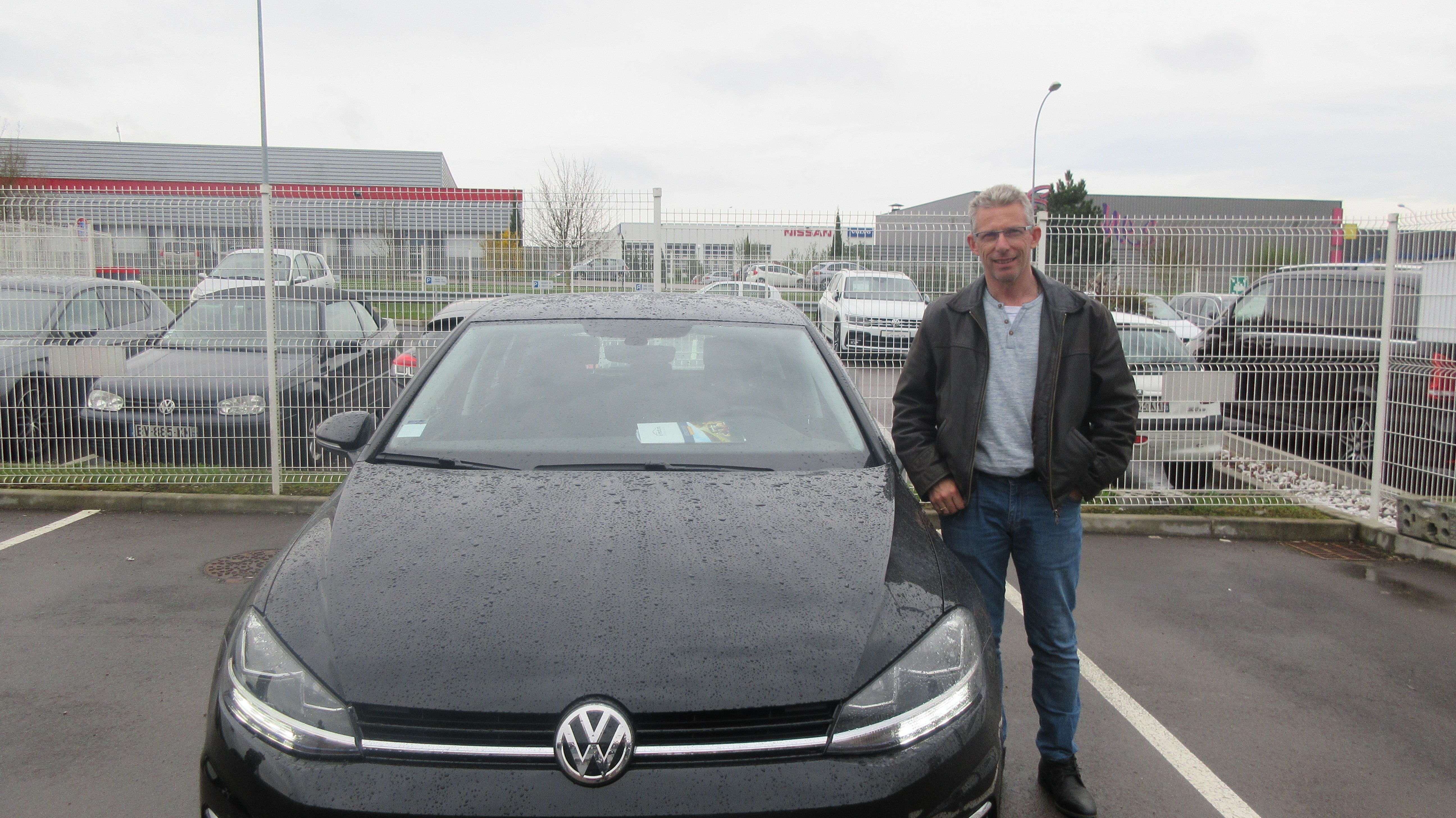 Avis-mandataire-auto-Emotors-Volkswagen-Golf-Confortline-tdi-115-plus-gps-plus-jantes-17.