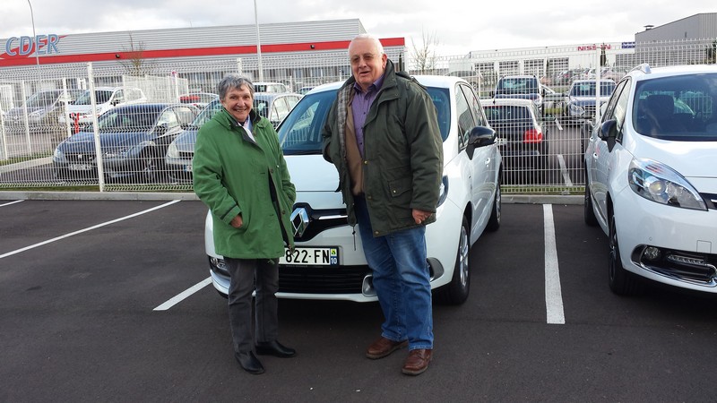 Avis-mandataire-auto-Emotors--Renault-scenic-iii-limited-dci-130-energy-.