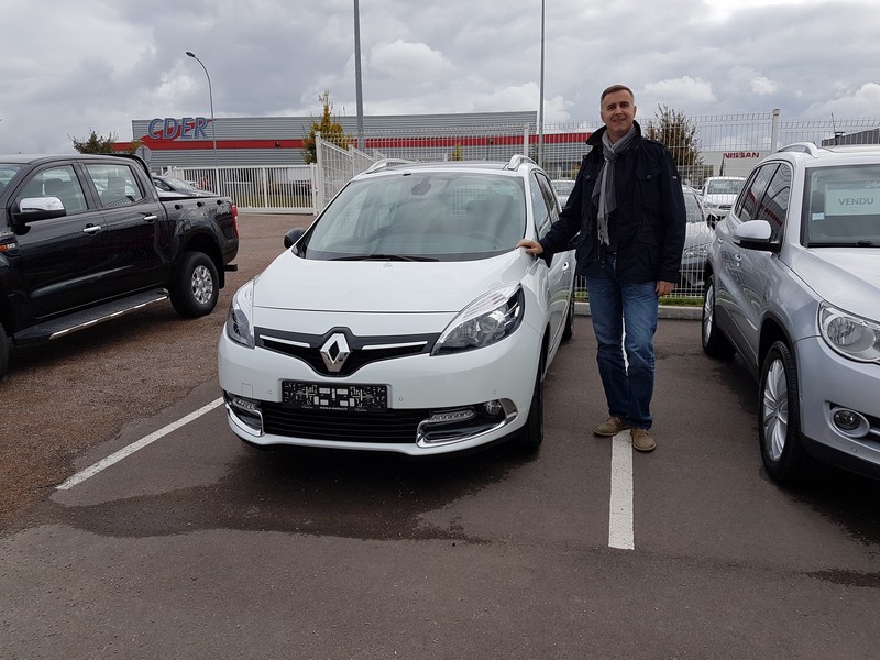 Avis-mandataire-auto-Emotors-Renault-Grand-scenic-Grand-sc-nic-iii-bose-dci-130-energy-7places-plus-toit-vitr.