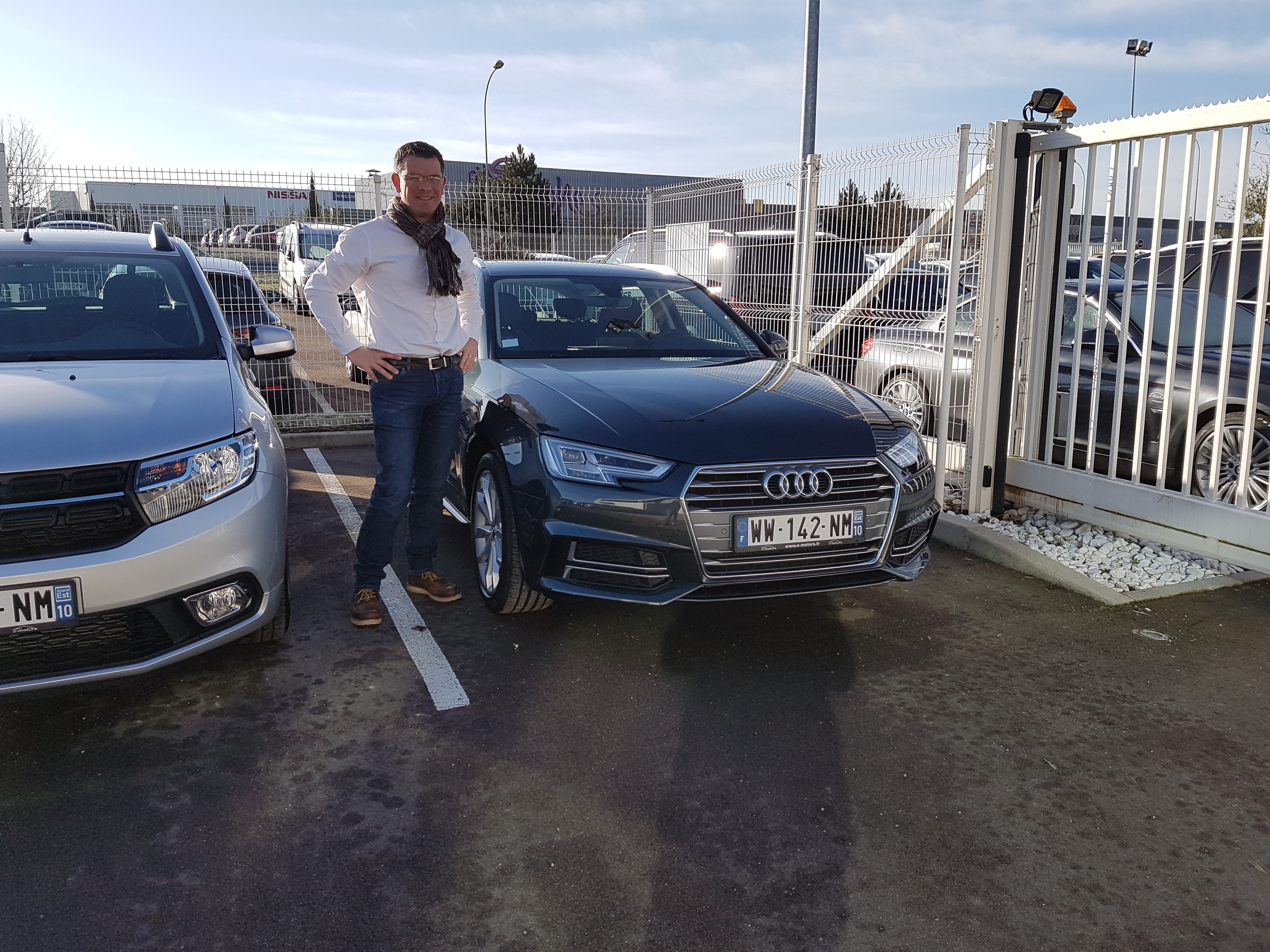 Avis-mandataire-auto-Emotors-Audi-A4-avant-Tdi-150-s-tronic-7-plus-pack-s-line.