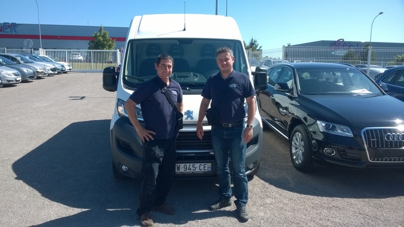 Avis-mandataire-auto-Emotors--Peugeot-boxer-fg-tol-335-l2h2-pack-cd-clim-hdi-130-.