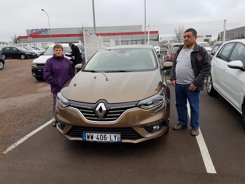 Avis-mandataire-auto-Emotors-Renault-Megane-iv-berline-M-gane-iv-berline-intens-dci-130-energy.