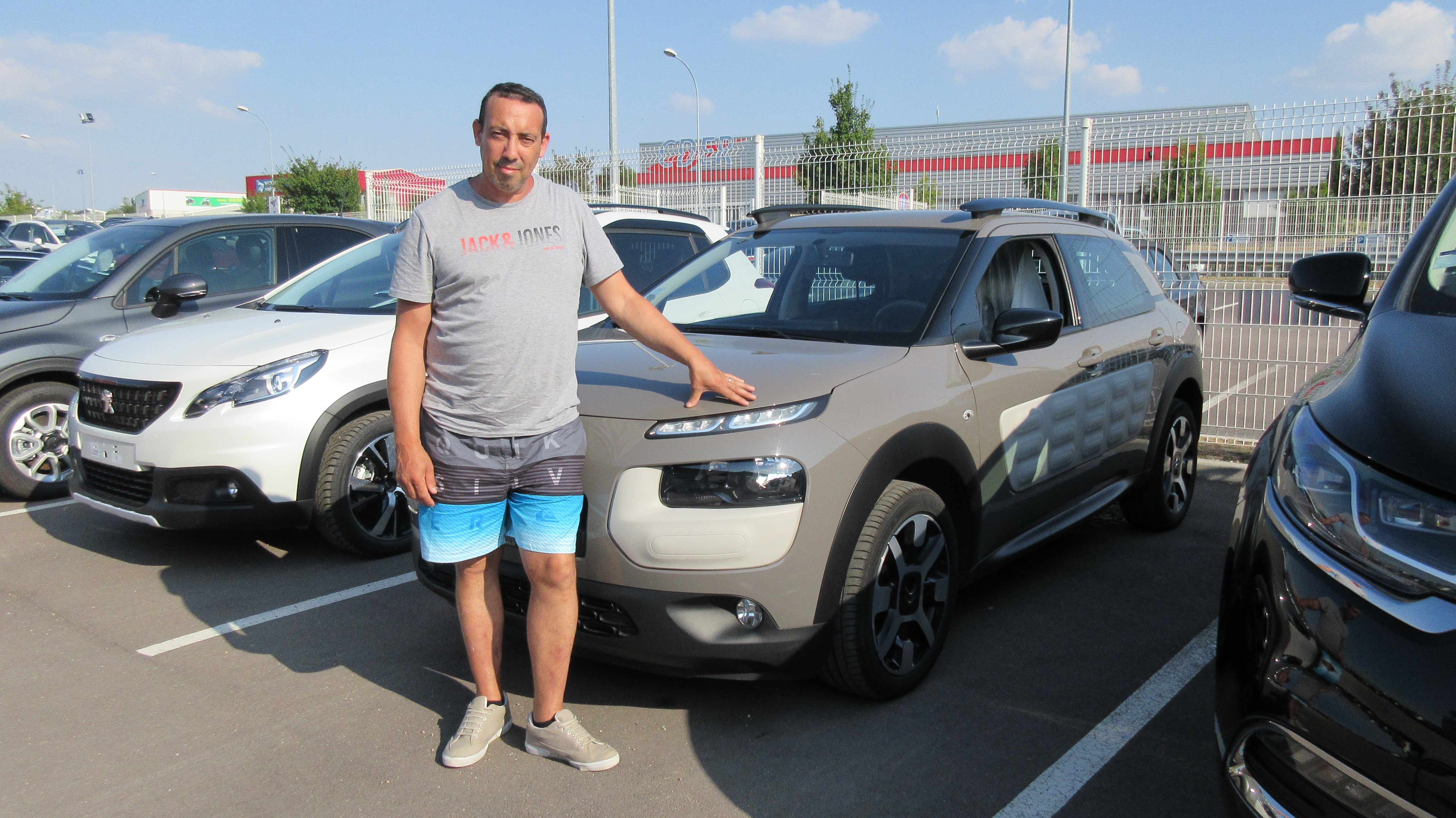 Avis-mandataire-auto-Emotors-Citroen-C4-cactus-Feel-edition-hdi-92-etg.