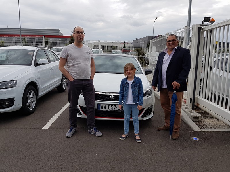 Avis-mandataire-auto-Emotors-Peugeot-308-Gti-thp-270-plus-toit-vitr-plus-alarme.