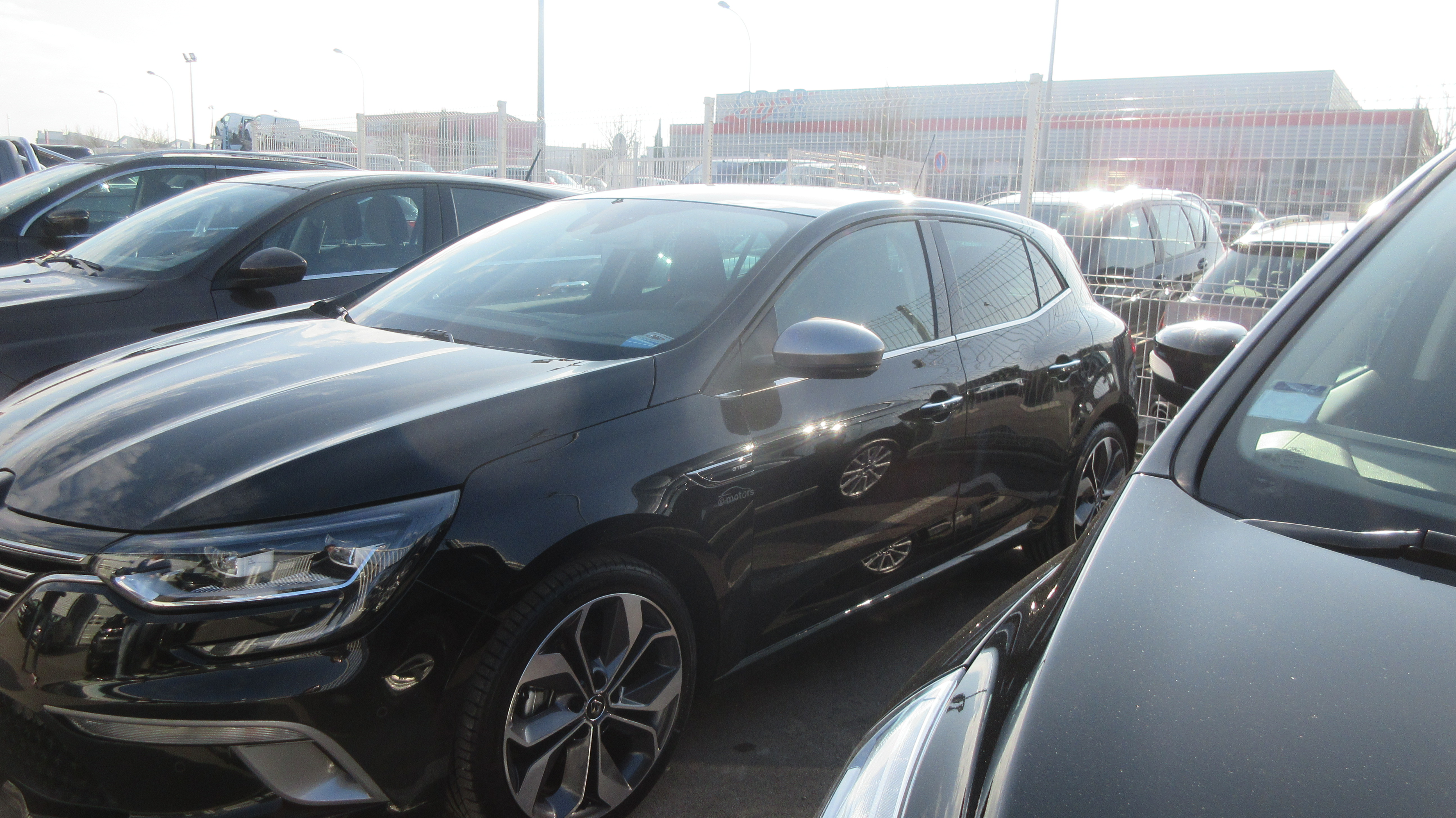 Avis-mandataire-auto-Emotors-Renault-Megane-iv-berline-M-gane-iv-berline-intens-tce-130-energy-plus-pack-gt-line.