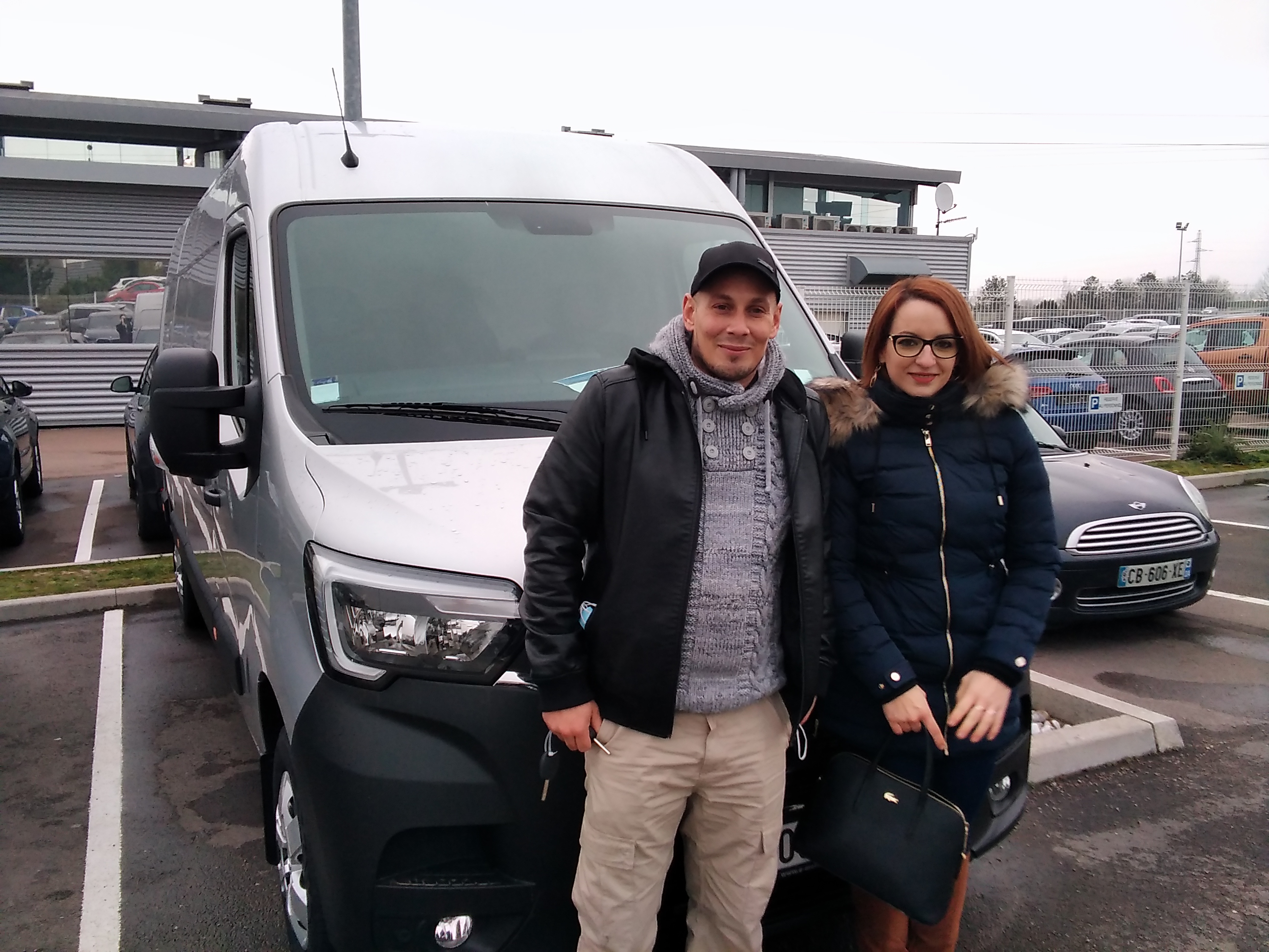 Avis-mandataire-auto-Emotors-Renault-Master-fourgon-Grand-confort-f3500-l3h2-dci-180-energy-plus-gps-plus-cam-ra-plus-radar-avant.