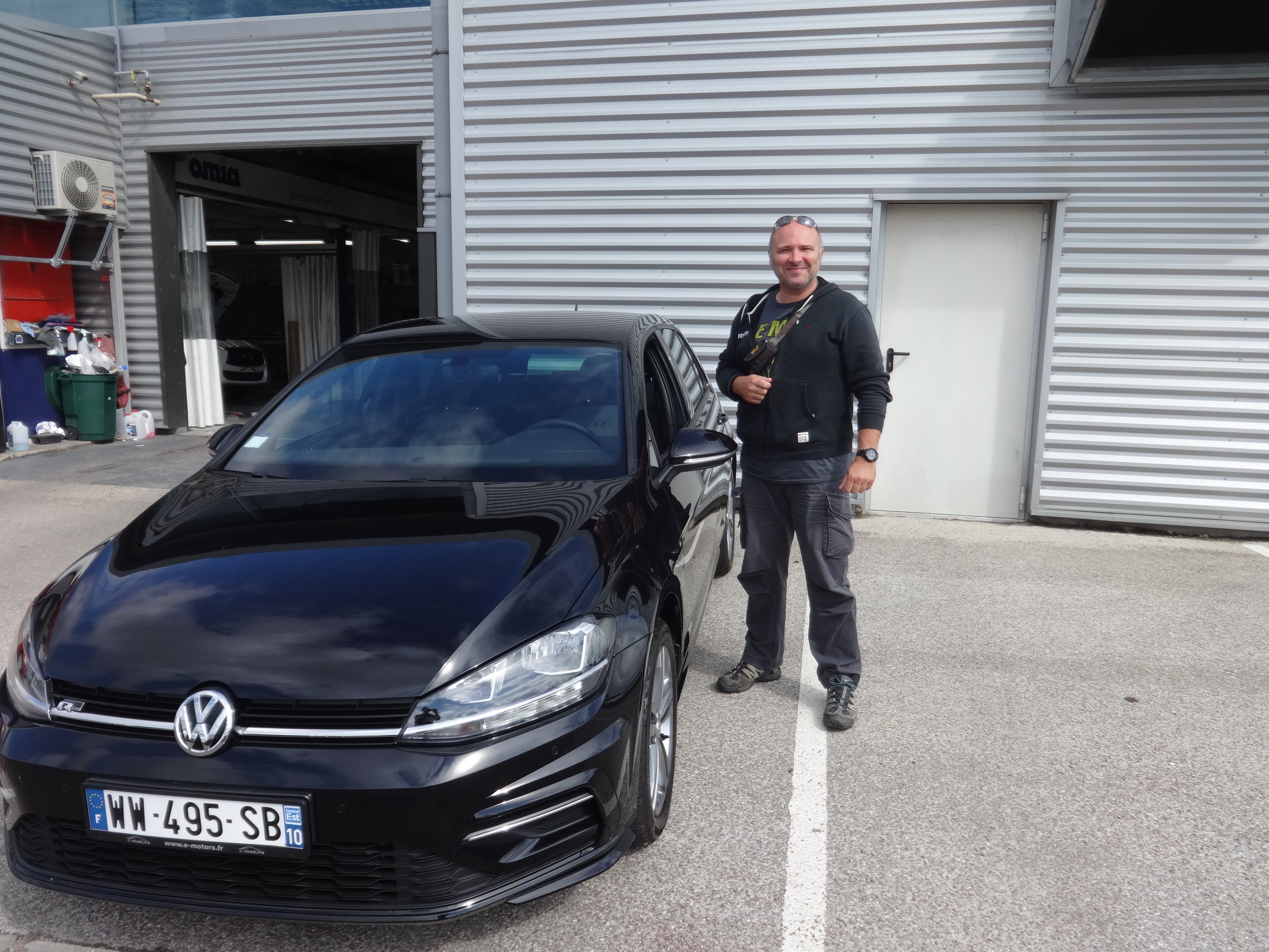 Avis-mandataire-auto-Emotors-Volkswagen-Golf-Confortline-r-line-tdi-150-5p.
