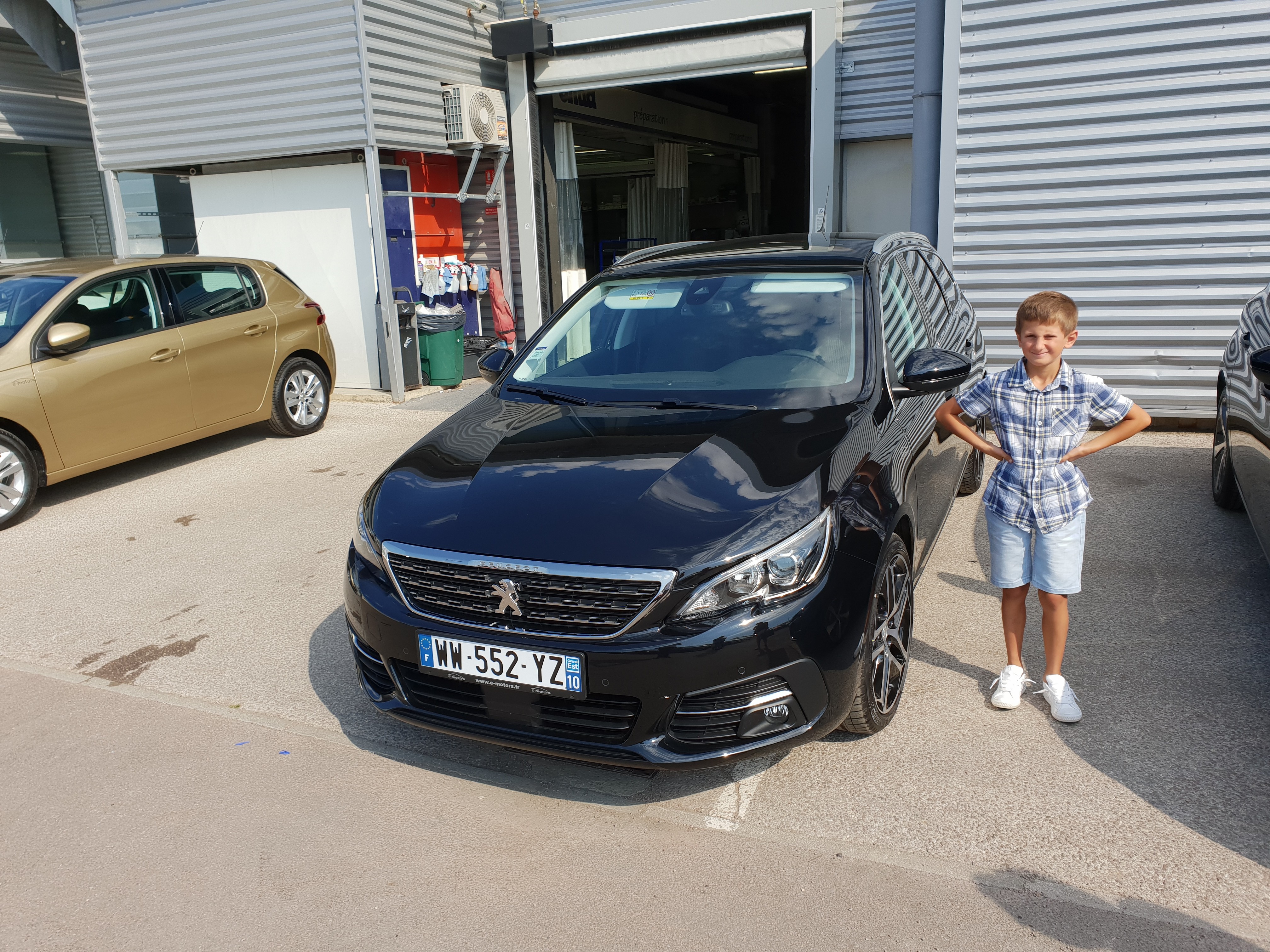 Avis-mandataire-auto-Emotors-Peugeot-308-sw-Allure-bluehdi-130-s-s-plus-jantes-18.