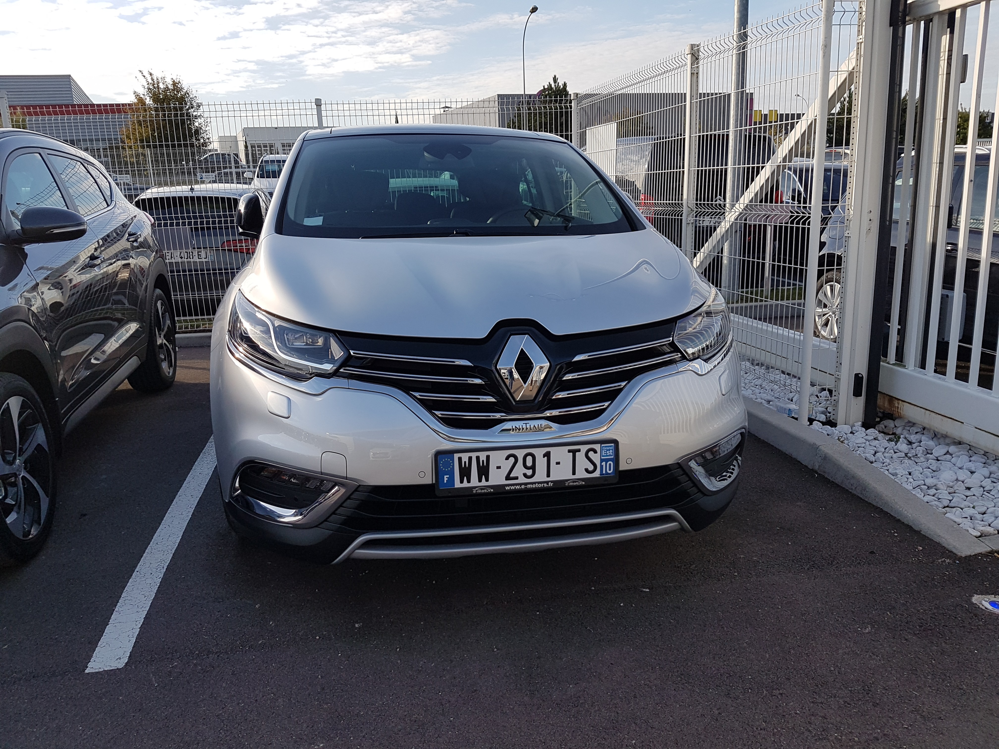 Avis-mandataire-auto-Emotors-Renault-Espace-Initiale-paris-dci-160-energy-edc-7places-plus-toit-panoramique.