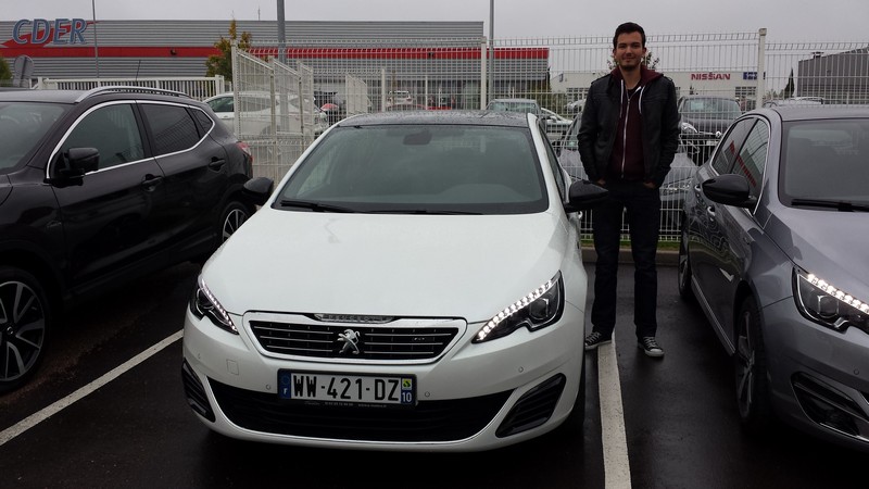 Avis-mandataire-auto-Emotors--Peugeot-308-gt-bluehdi-180-eat-plus-toit-vitr-.