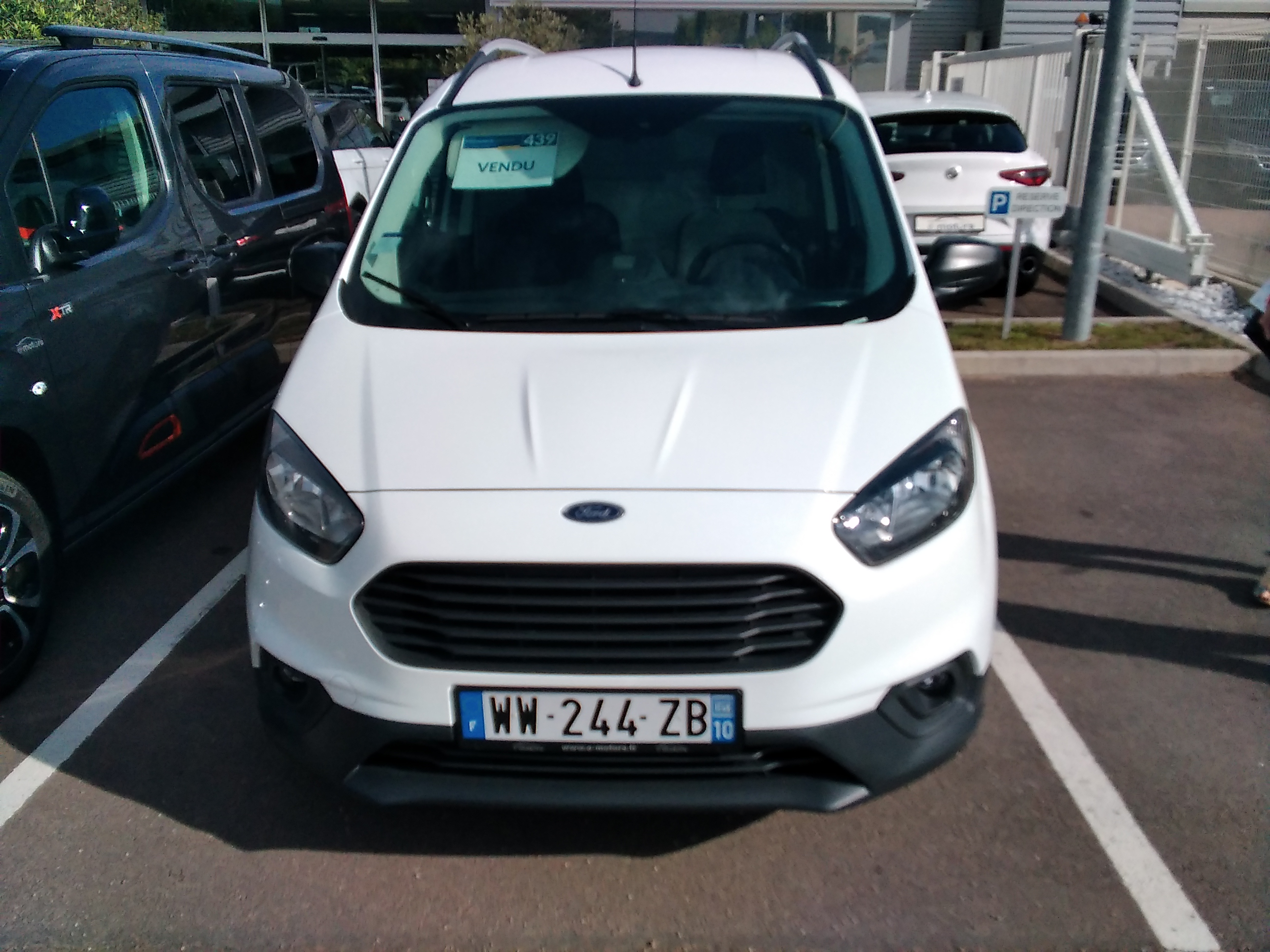 Avis-mandataire-auto-Emotors-Ford-Transit-courier-fourgon-Transit-courier-fgn-trend-tdci-100.