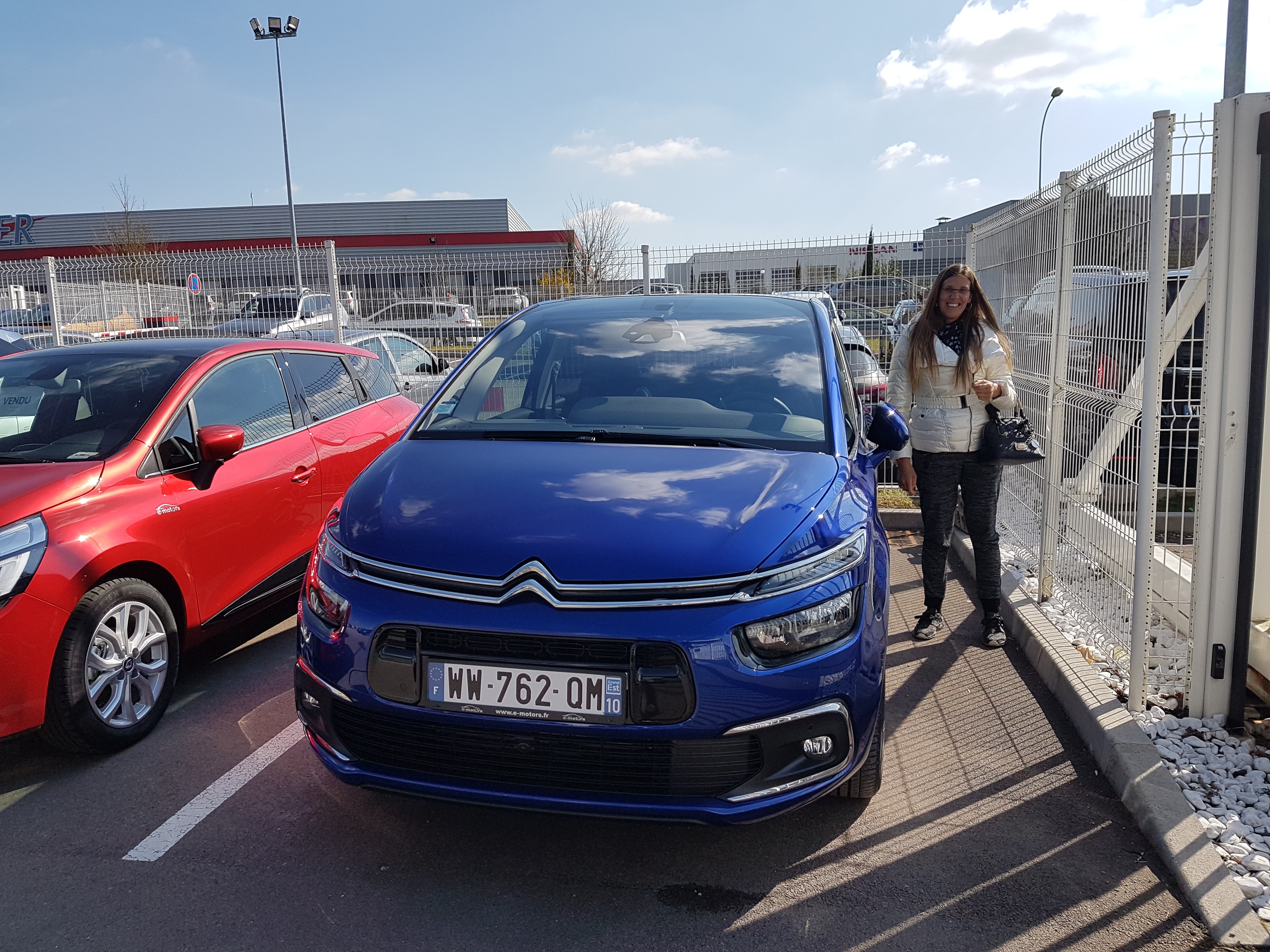 Avis-mandataire-auto-Emotors-Citroen-C4-picasso-Shine-bluehdi-120-s-s-eat6.