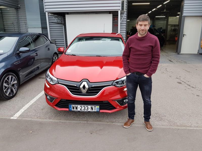 Avis-mandataire-auto-Emotors-Renault-Megane-iv-berline-M-gane-iv-berline-zen-tce-130-energy-plus-gps.