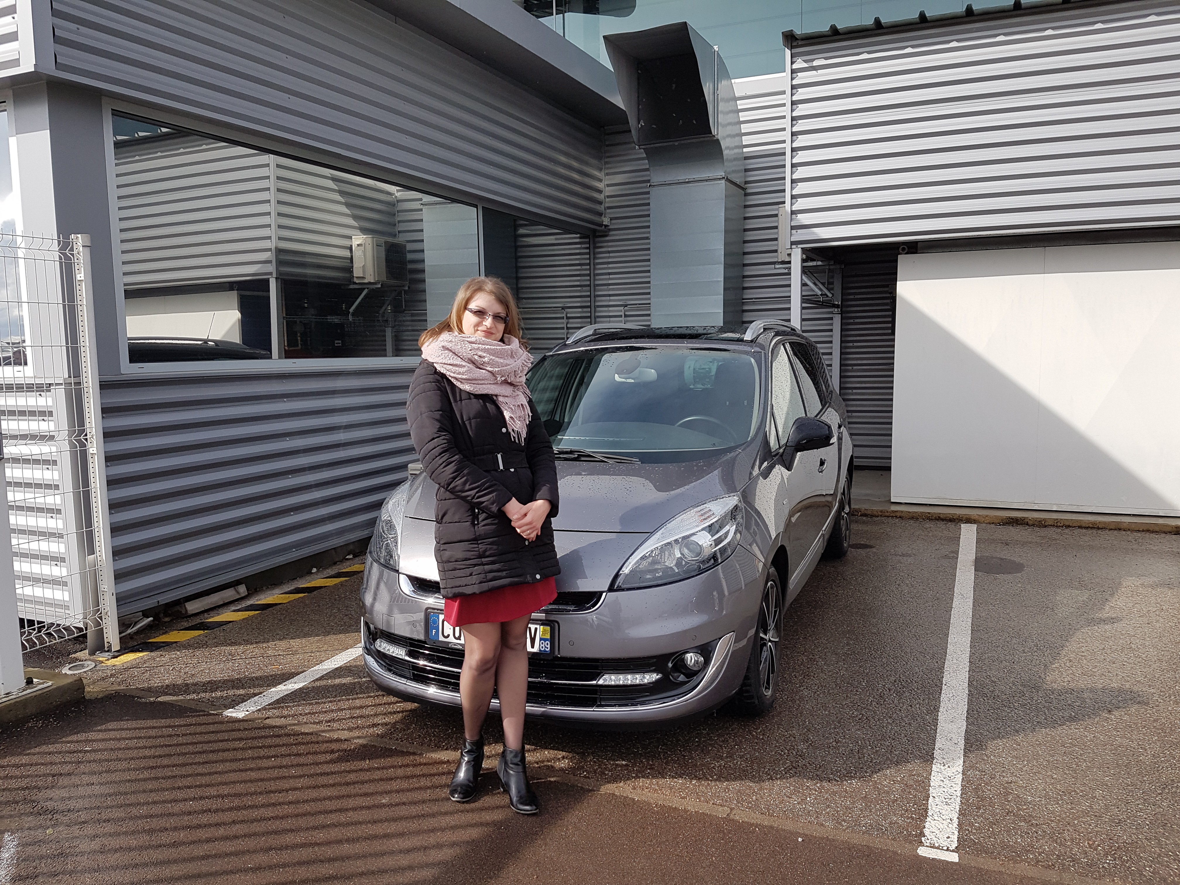 Avis-mandataire-auto-Emotors-Renault-Grand-scenic-Grand-sc-nic-iii-bose-dci-130-7places-plus-toit-ouvrant.