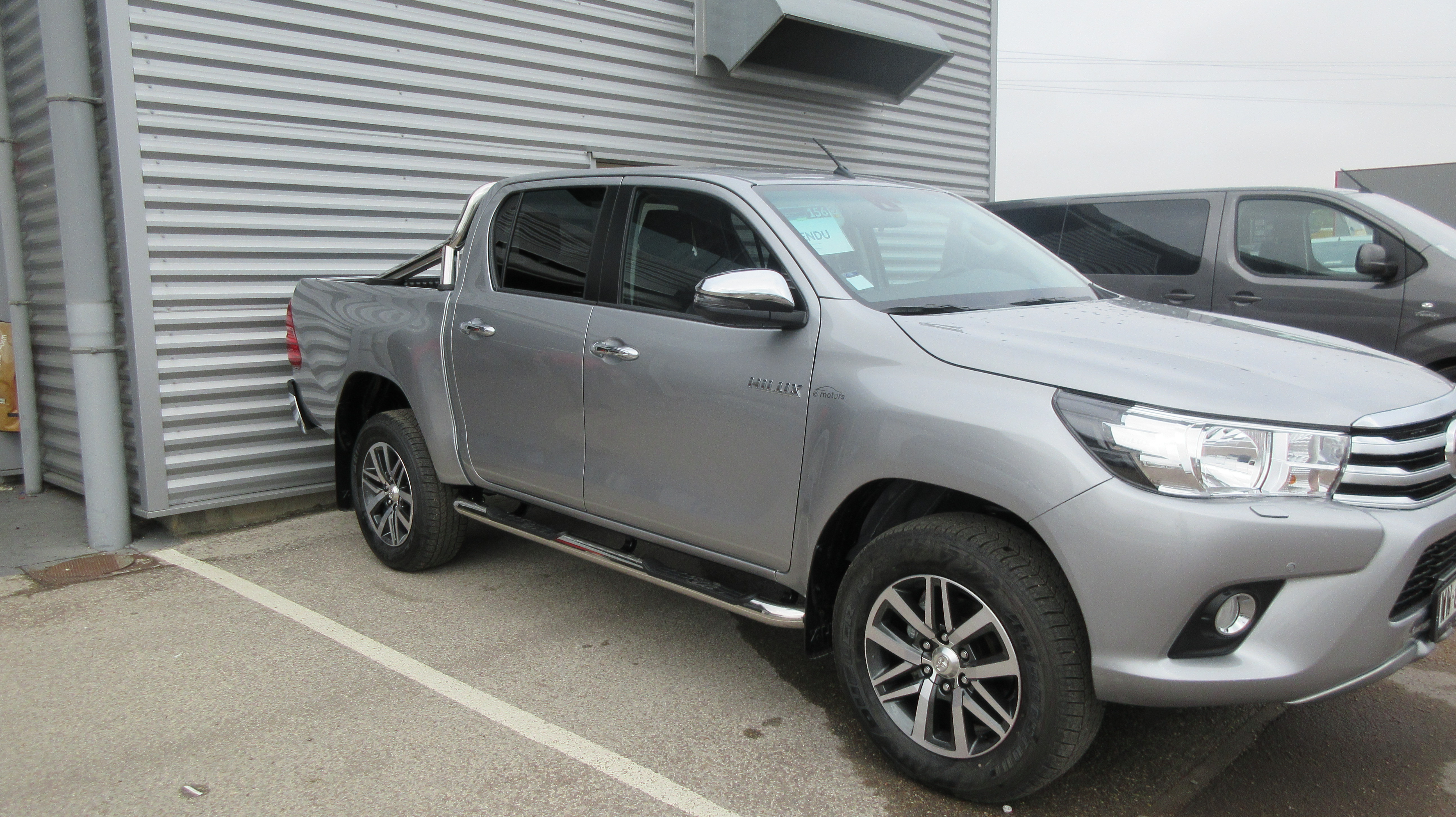 Avis-mandataire-auto-Emotors-Toyota-Hilux-Dble-cab-legende-sur-quip-150-d-4d-4x4-automatique.