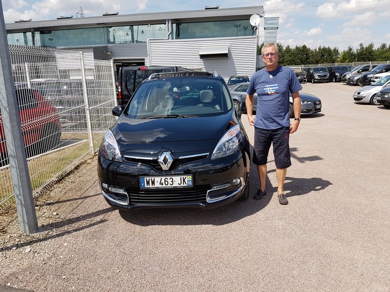 Avis-mandataire-auto-Emotors-Renault-Grand-scenic-Grand-sc-nic-iii-bose-tce-130-energy-7places-plus-toit-vitr.