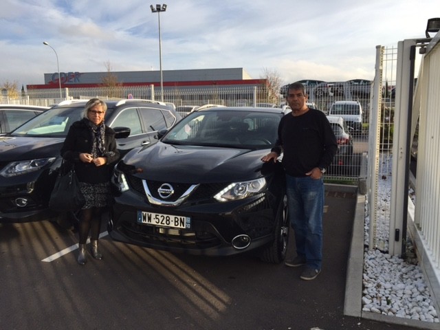 Avis-mandataire-auto-Emotors-Nissan-Qashqai-N-connecta-dig-t-115-4x2-plus-pack-design.