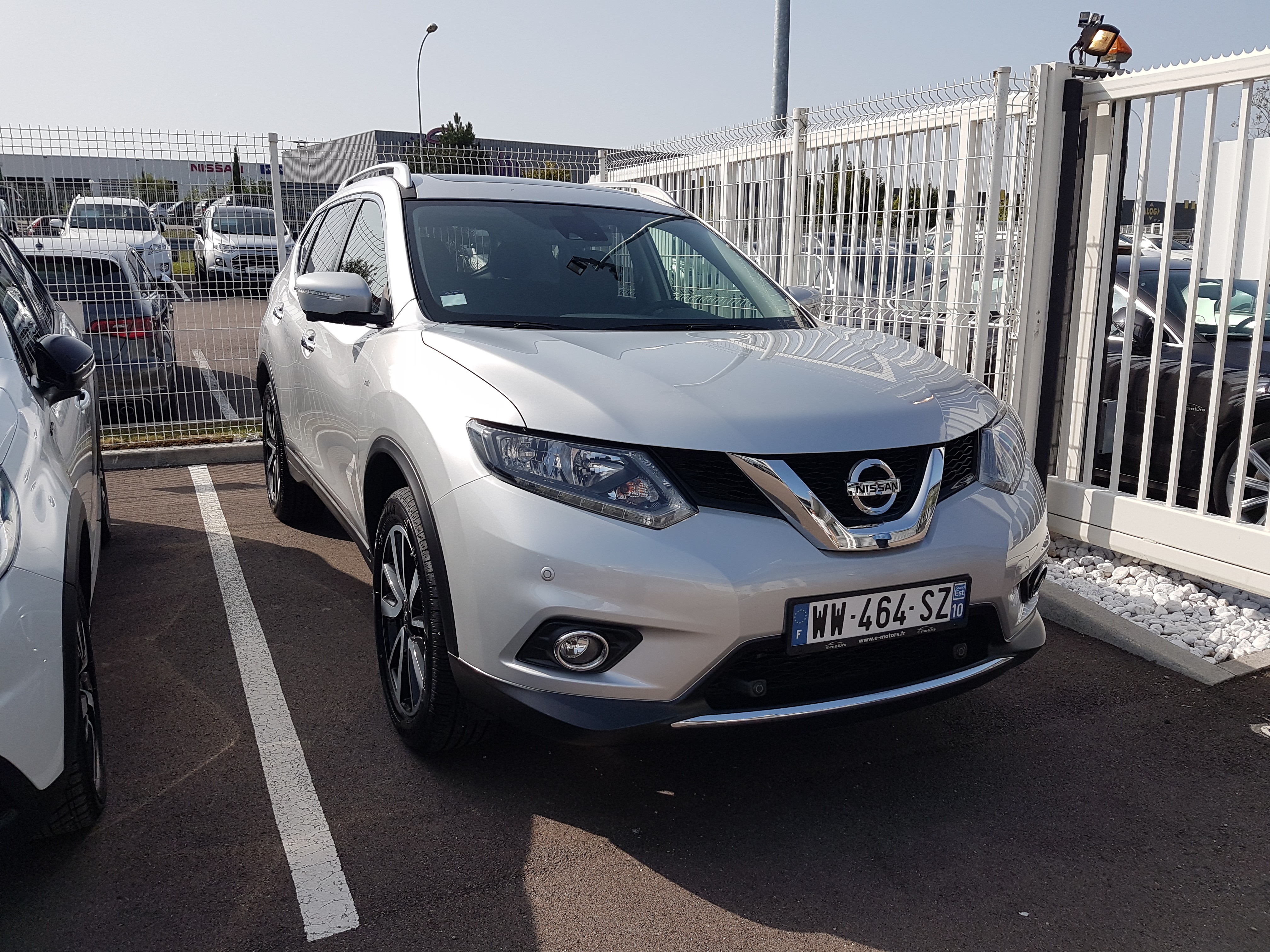 Avis-mandataire-auto-Emotors-Nissan-X-trail-N-connecta-dci-130-5pl-4x2.