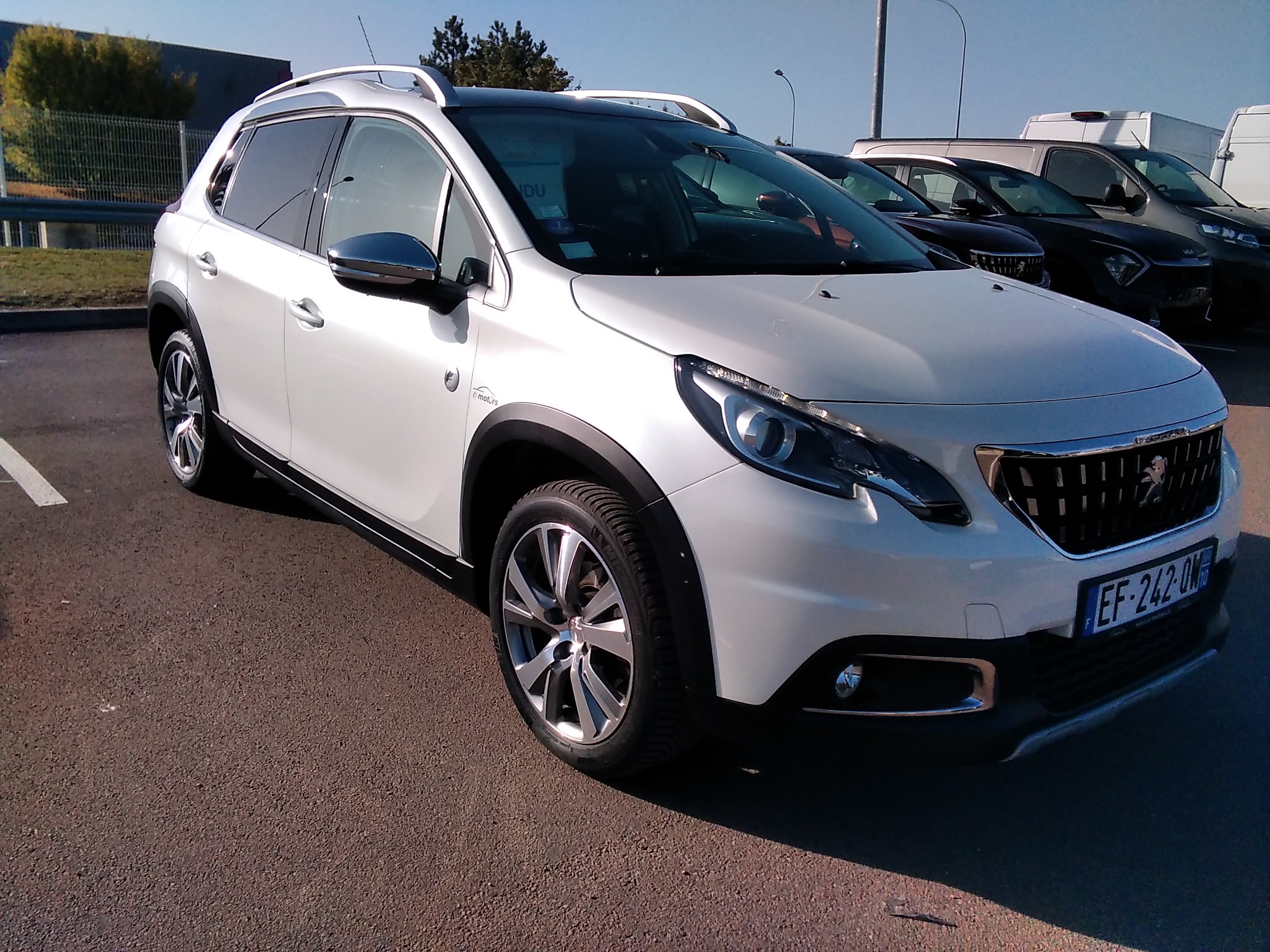 Avis-mandataire-auto-Emotors-Peugeot-2008-1-2-puretech-130ch-s-s-bvm6-crossway.