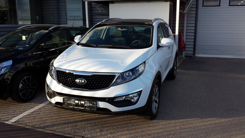 Avis-mandataire-auto-Emotors--Kia-sportage-active-crdi-115-4x2-plus-gps-plus-toit-vitr-.