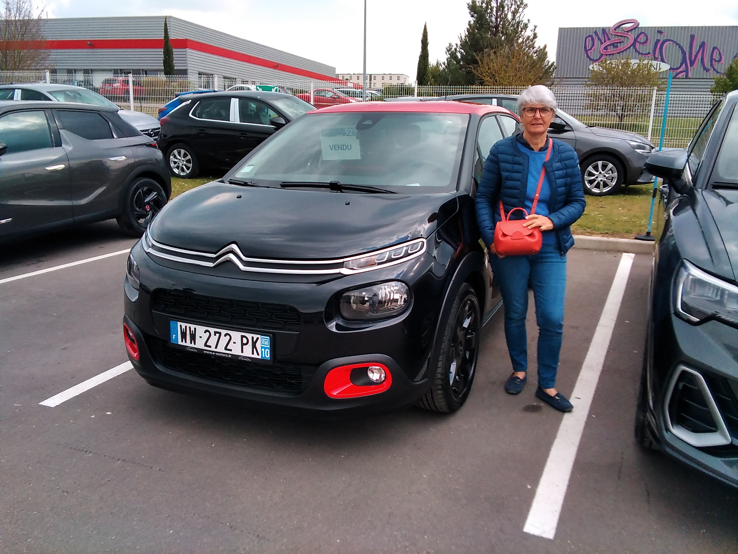 Avis-mandataire-auto-Emotors-Citroen-C3-Shine-puretech-110-eat6-plus-cam-ra-de-recul.
