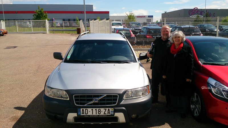 Avis-mandataire-auto-Emotors--Volvo-xc70-d5-163-momentum-geartronic-ba-occasion-.