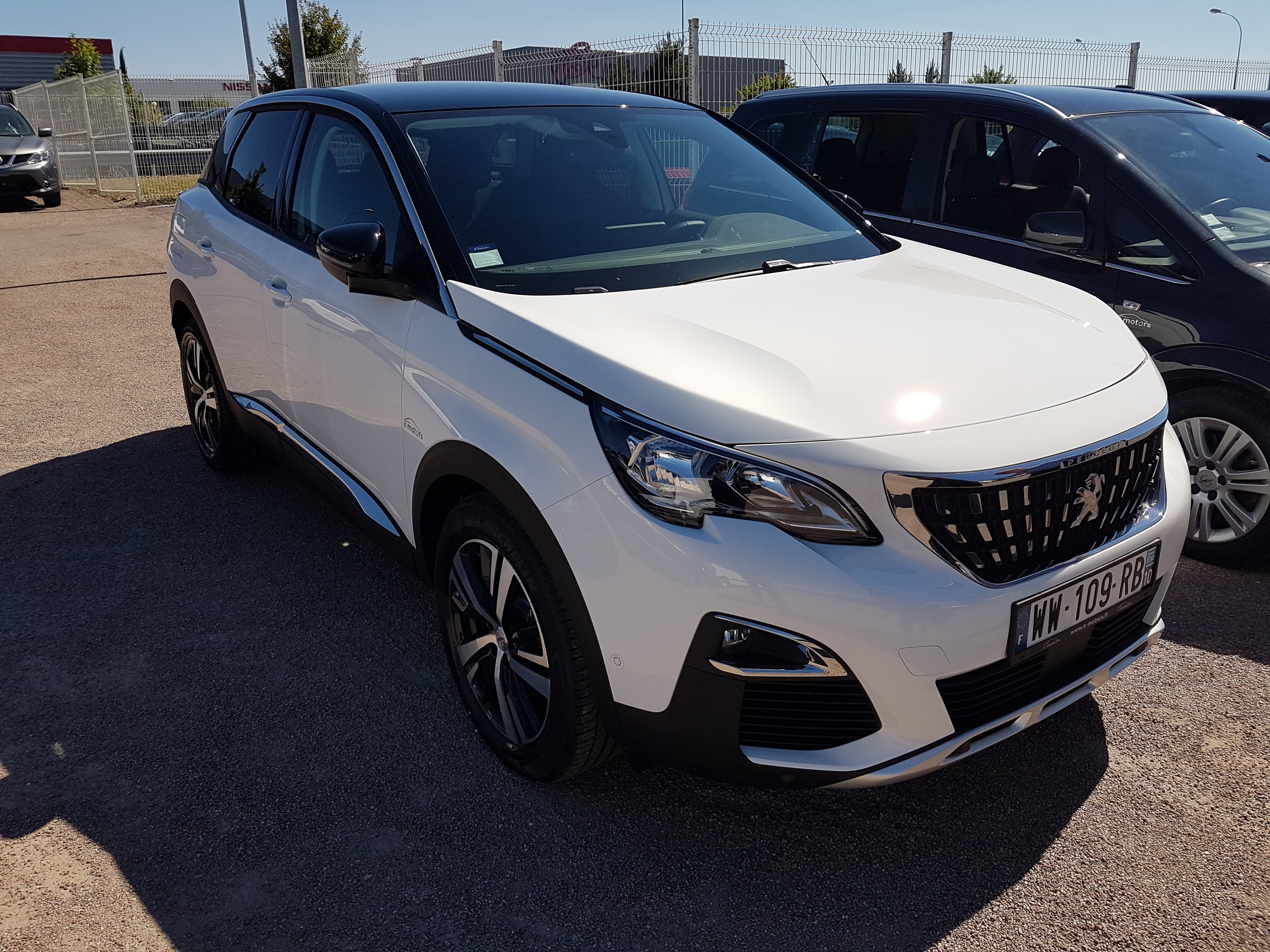 Avis-mandataire-auto-Emotors-Peugeot-3008-Allure-bluehdi-120-s-s-eat6.