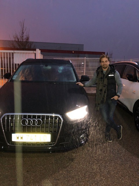 Avis-mandataire-auto-Emotors-Audi-Q3-2-0-tdi-140-ch-s-line-5p.