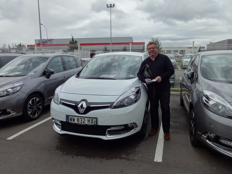 Avis-mandataire-auto-Emotors-Renault-Scenic-Iii-bose-dci-110-edc.