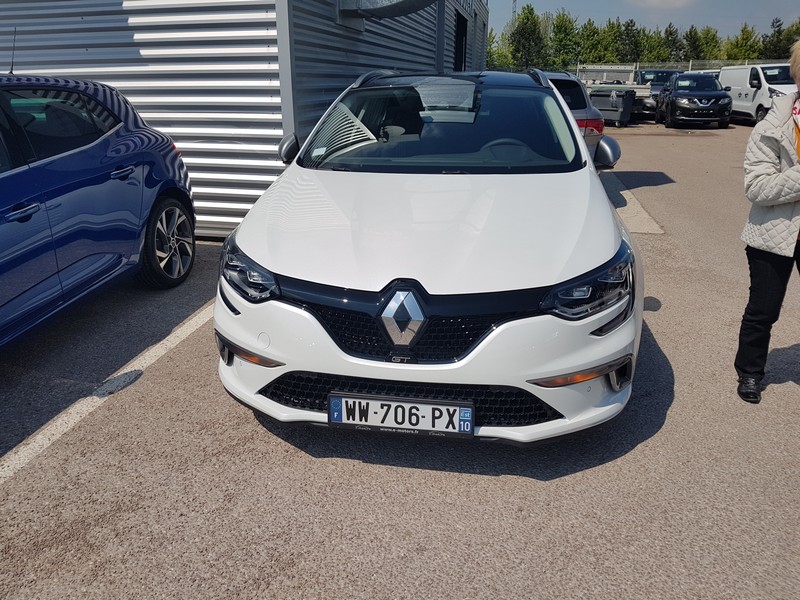 Avis-mandataire-auto-Emotors-Renault-Megane-iv-estate-M-gane-iv-estate-gt-dci-165-energy-edc-plus-toit-vitr.