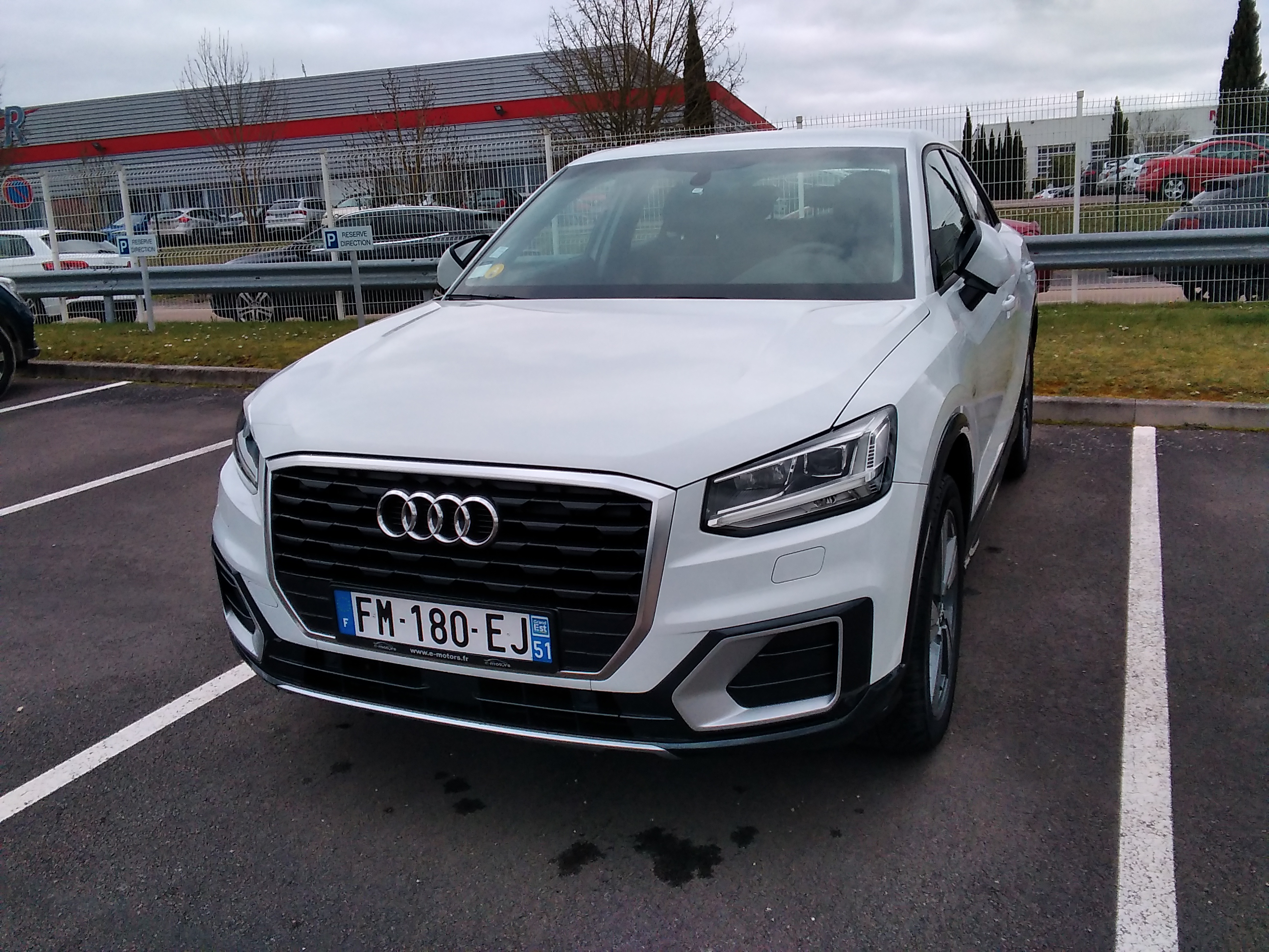 Avis-mandataire-auto-Emotors-Audi-Q2-Tdi-116-s-tronic-7-design-luxe-plus-cuir.