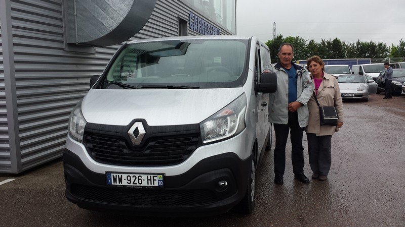 Avis-mandataire-auto-Emotors--Renault-trafic-fourgon-grand-confort-dci-120-energy-l1h1-1000-kg-.