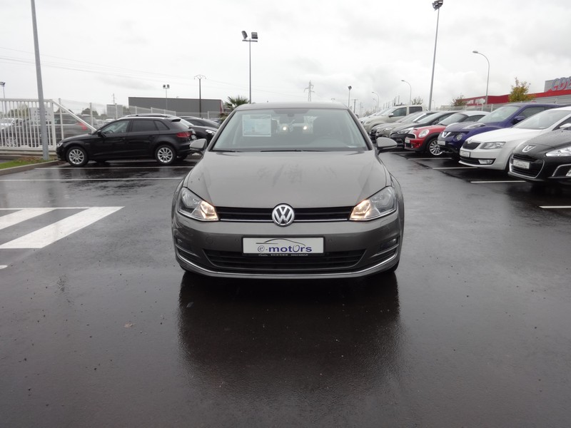 Avis-mandataire-auto-Emotors--Volkswagen-golf-sw-carat-r-line-tdi-150-plus-x-non-plus-jantes-18-.