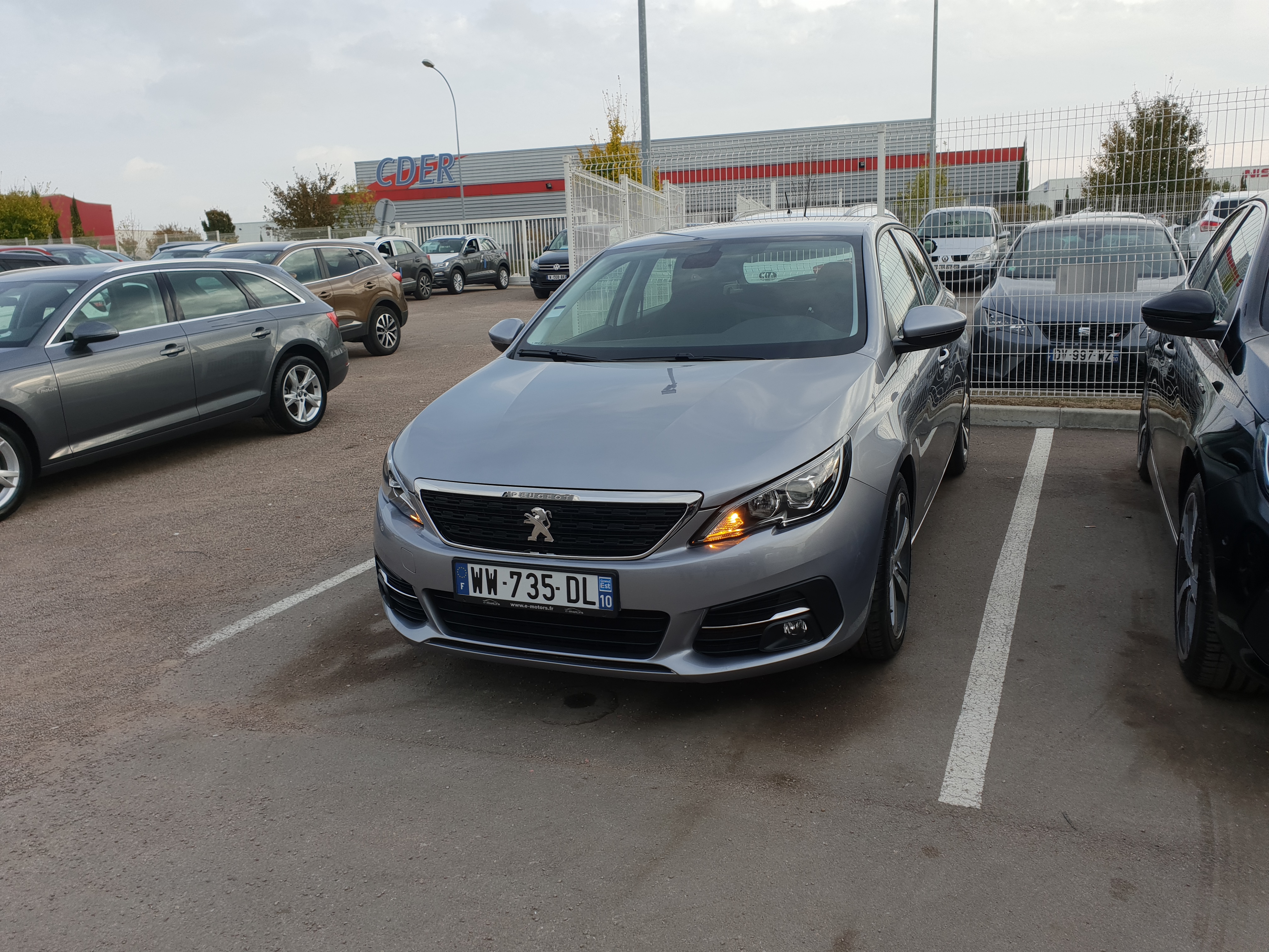 Avis-mandataire-auto-Emotors-Peugeot-308-Active-bluehdi-130-s-s-plus-gps.