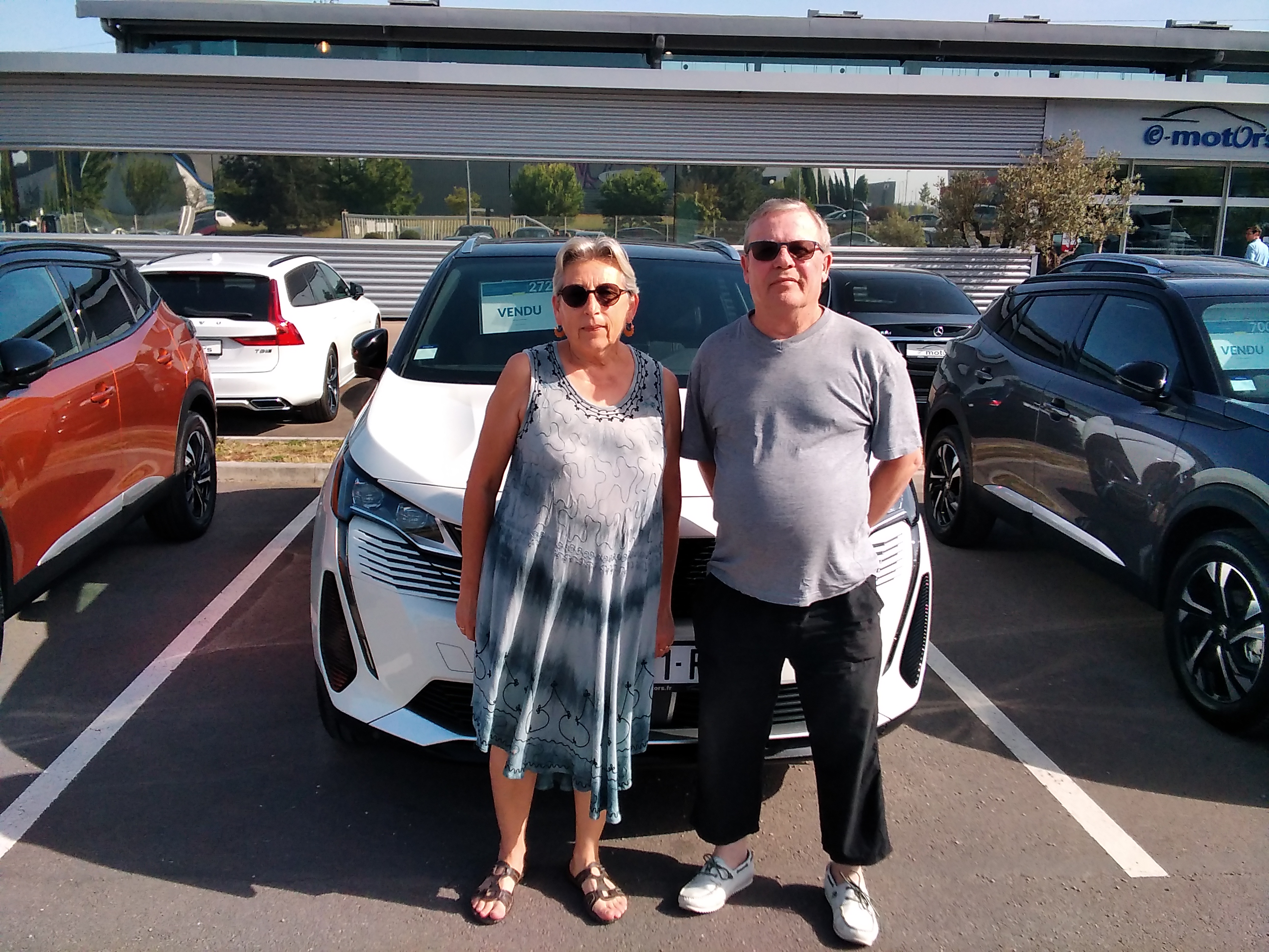 Avis-mandataire-auto-Emotors-Peugeot-3008-Gt-bluehdi-130ch-s-s-eat8-plus-toit-panoramique.