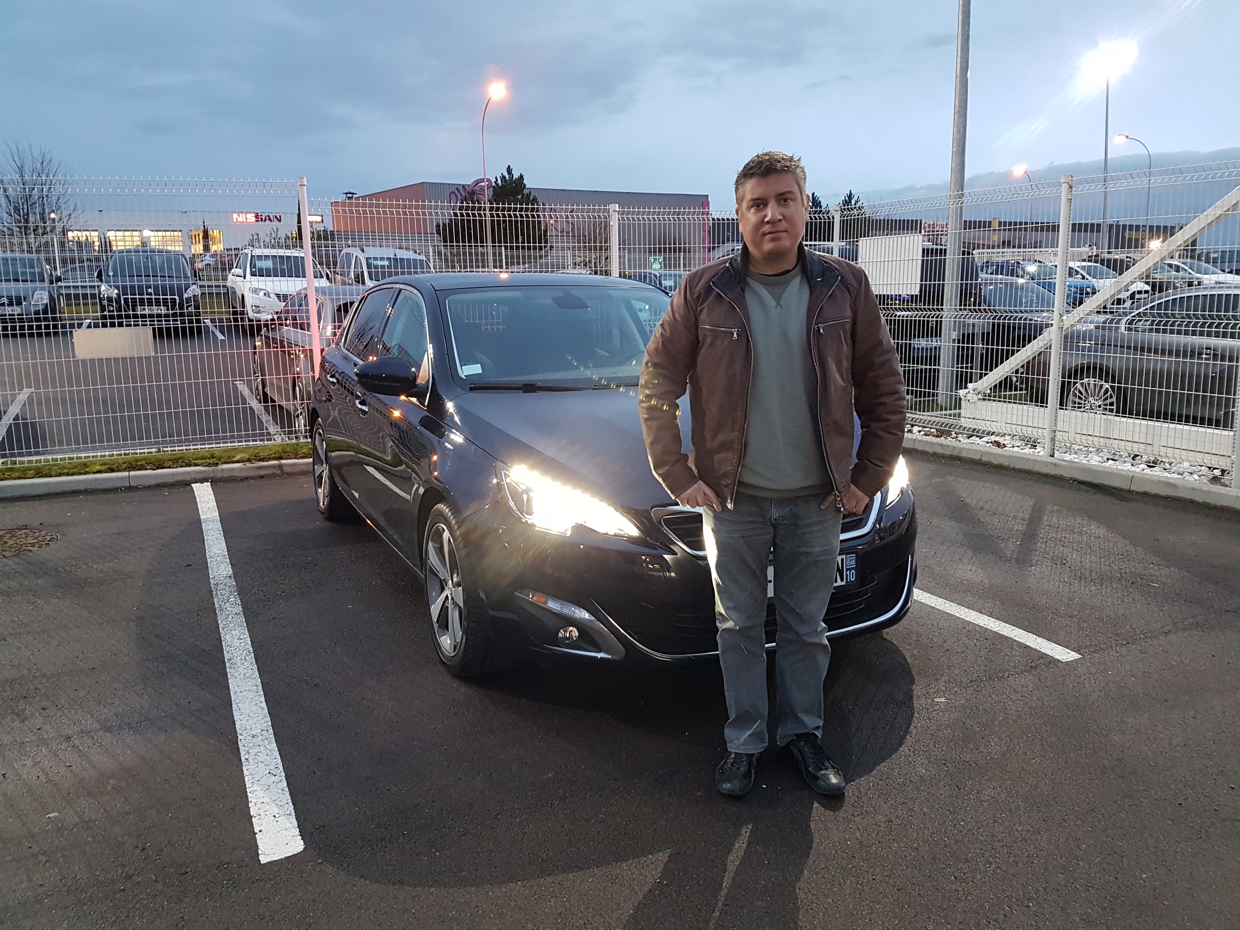 Avis-mandataire-auto-Emotors-Peugeot-308-F-line-hdi-150.